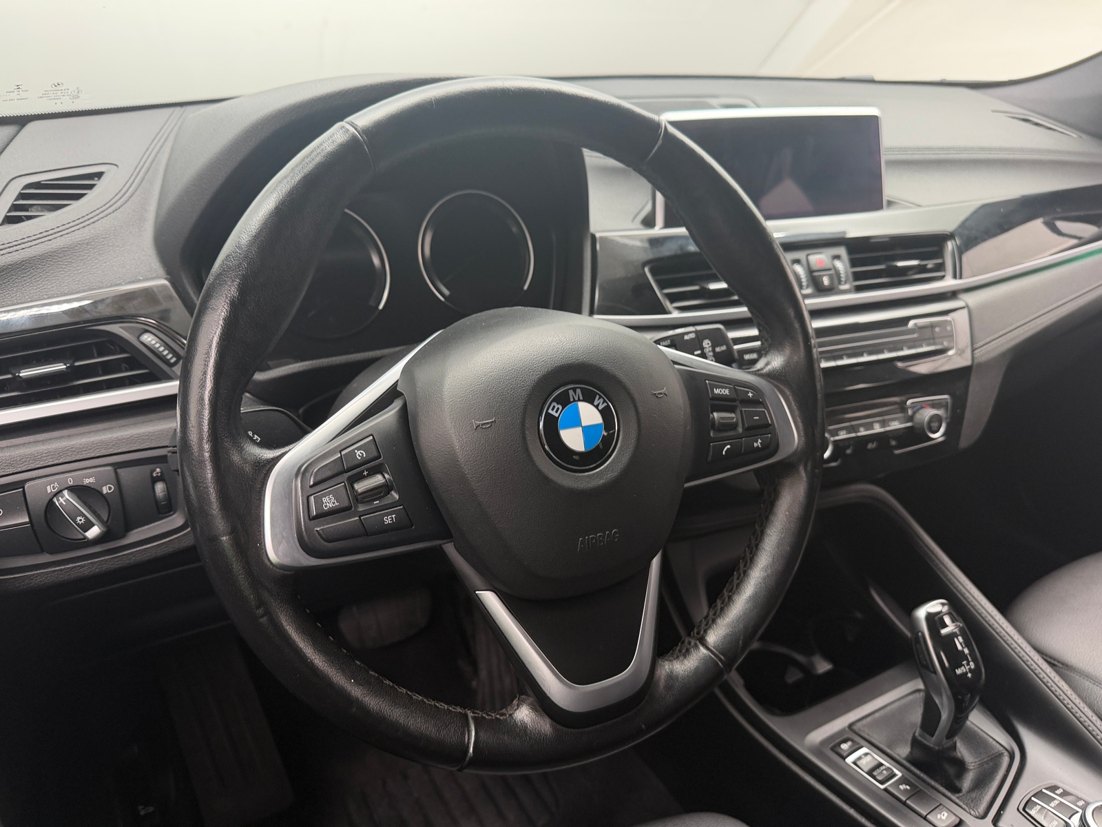 Thumbnail: 2022 BMW X2 - 4