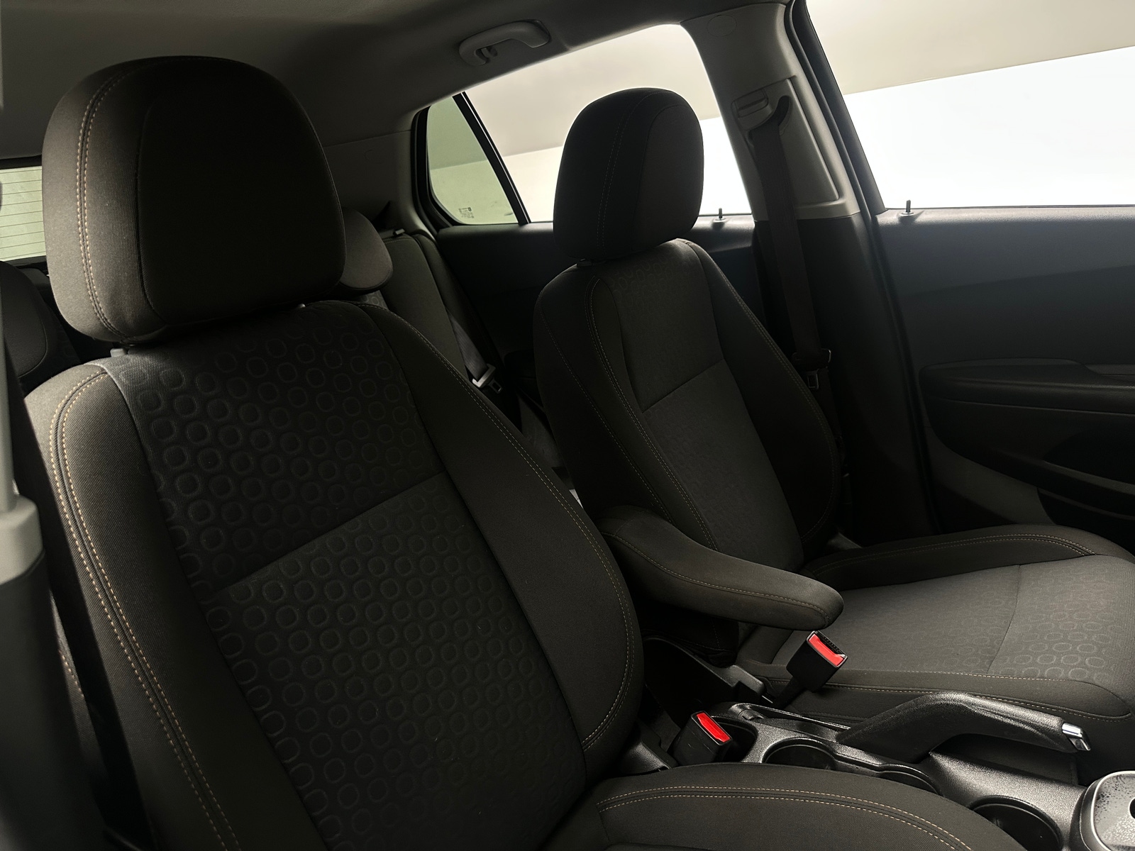 Thumbnail: 2022 Chevrolet Trax - 2