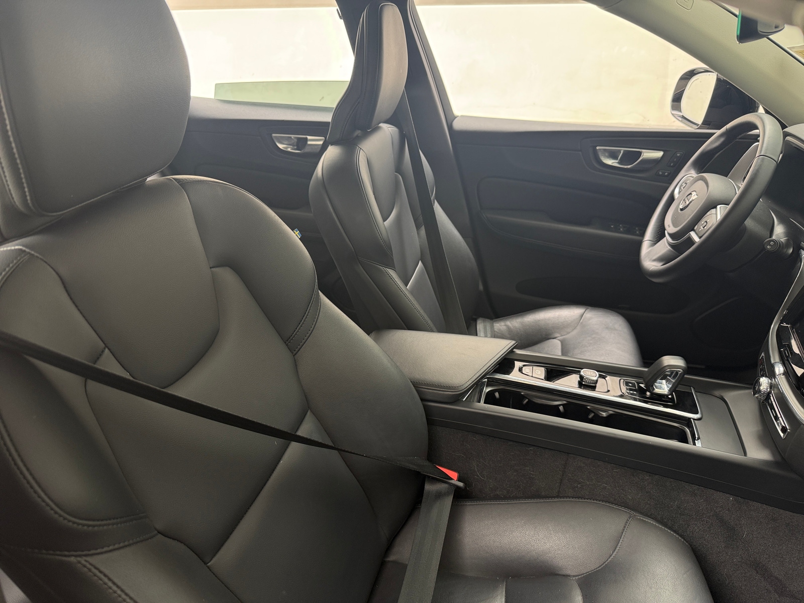 Thumbnail: 2025 Volvo XC60 - 2