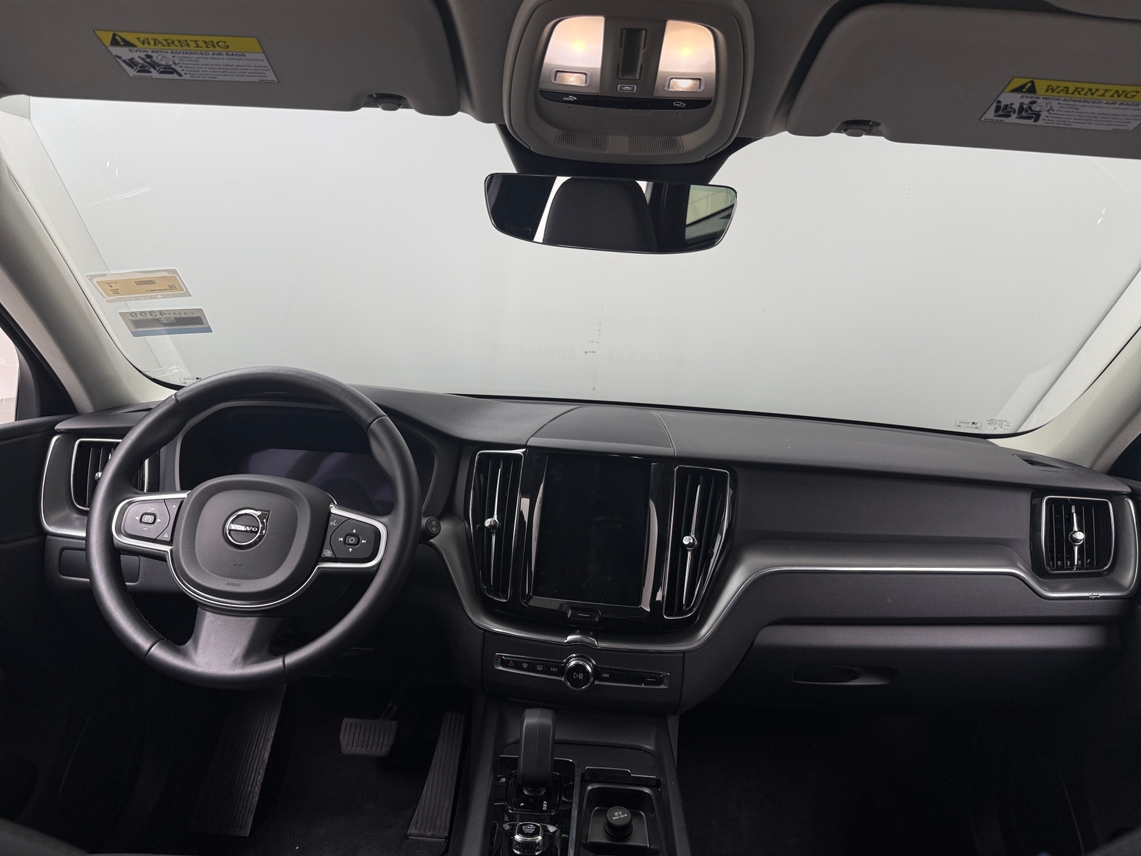 Thumbnail: 2025 Volvo XC60 - 3