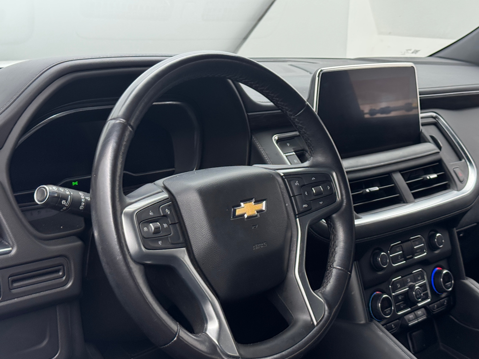 Thumbnail: 2022 Chevrolet Suburban - 4