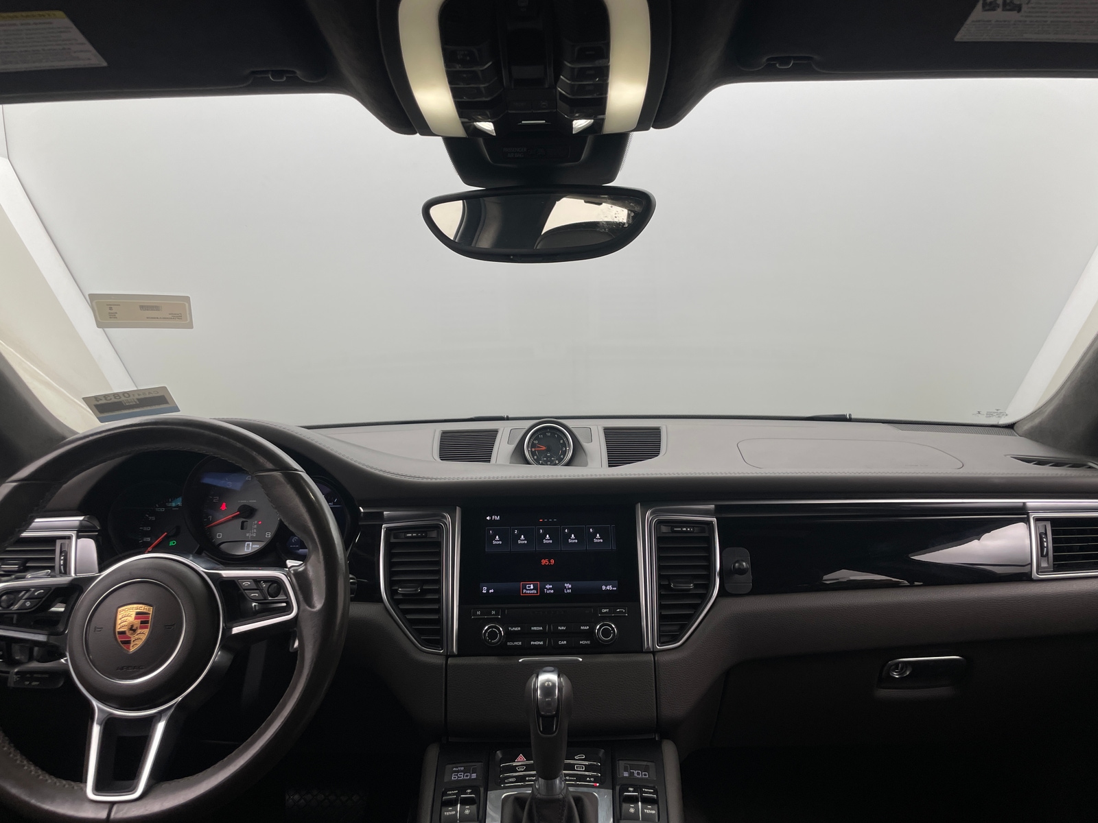 Thumbnail: 2018 Porsche Macan - 2