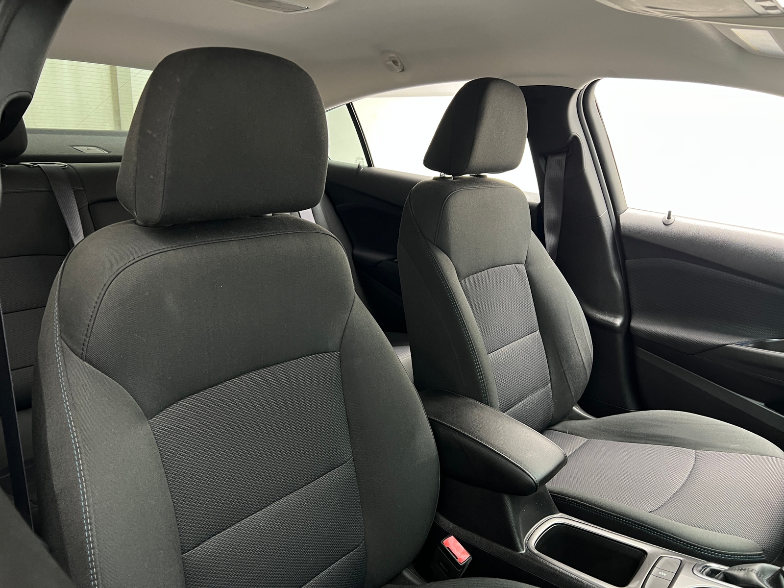 Thumbnail: 2017 Chevrolet Cruze - 2