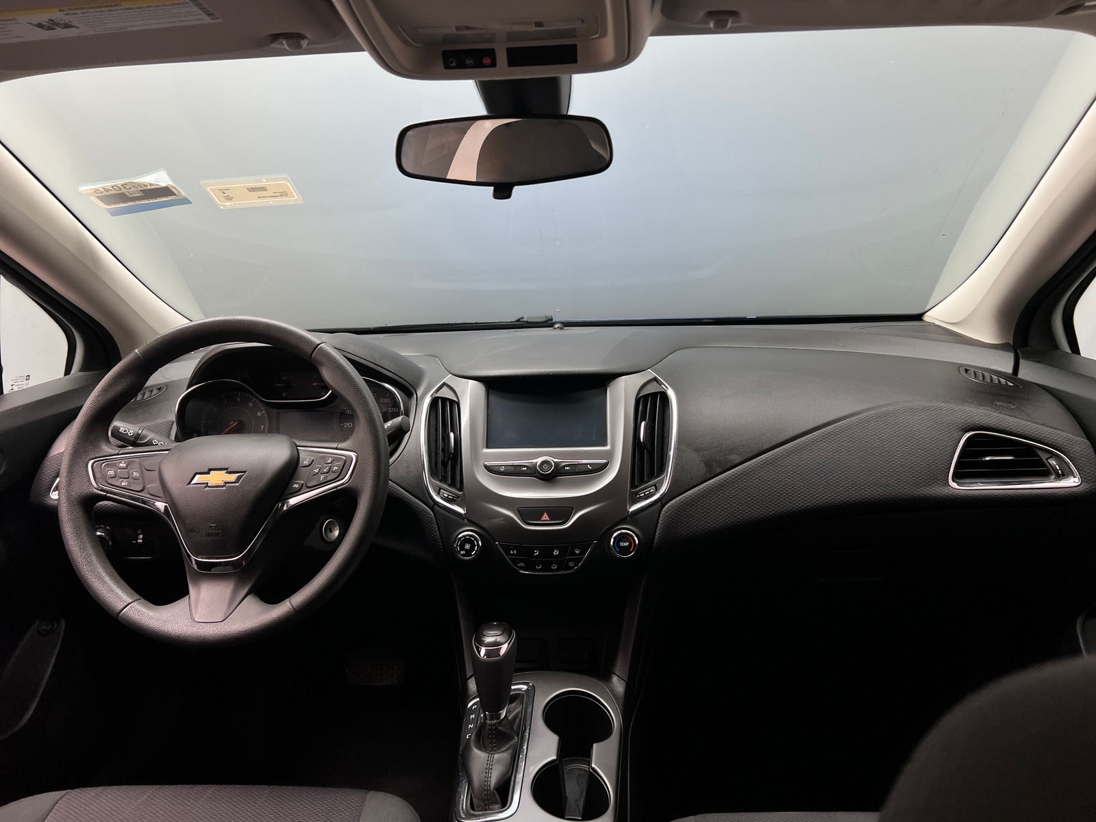 Thumbnail: 2017 Chevrolet Cruze - 3