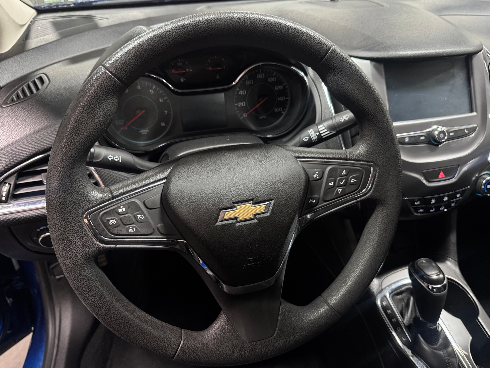 Thumbnail: 2017 Chevrolet Cruze - 5