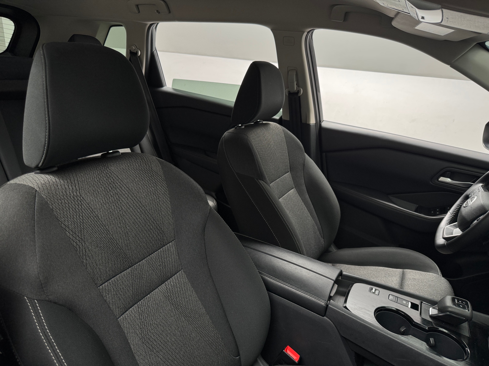Thumbnail: 2025 Nissan Rogue - 2