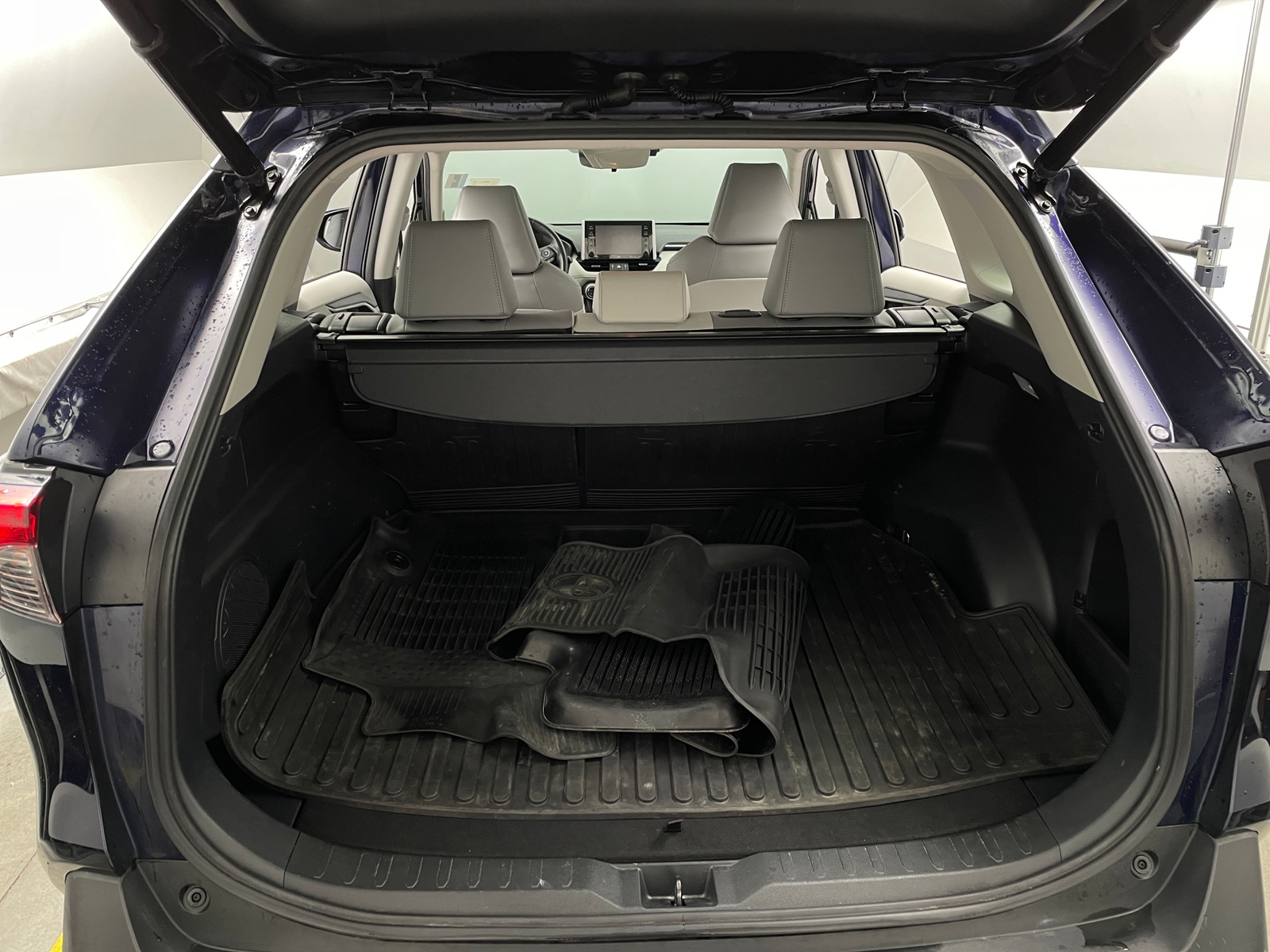Thumbnail: 2020 Toyota RAV4 - 6