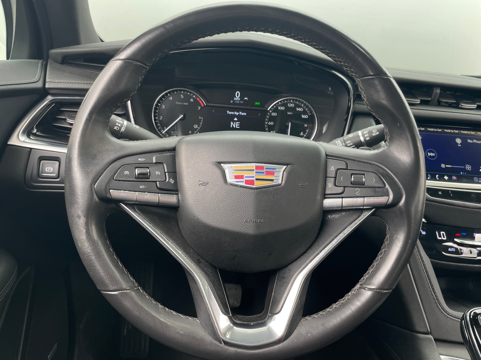 Thumbnail: 2024 Cadillac XT6 - 5