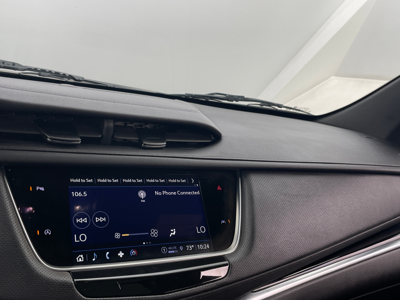 Thumbnail: 2024 Cadillac XT6 - 4