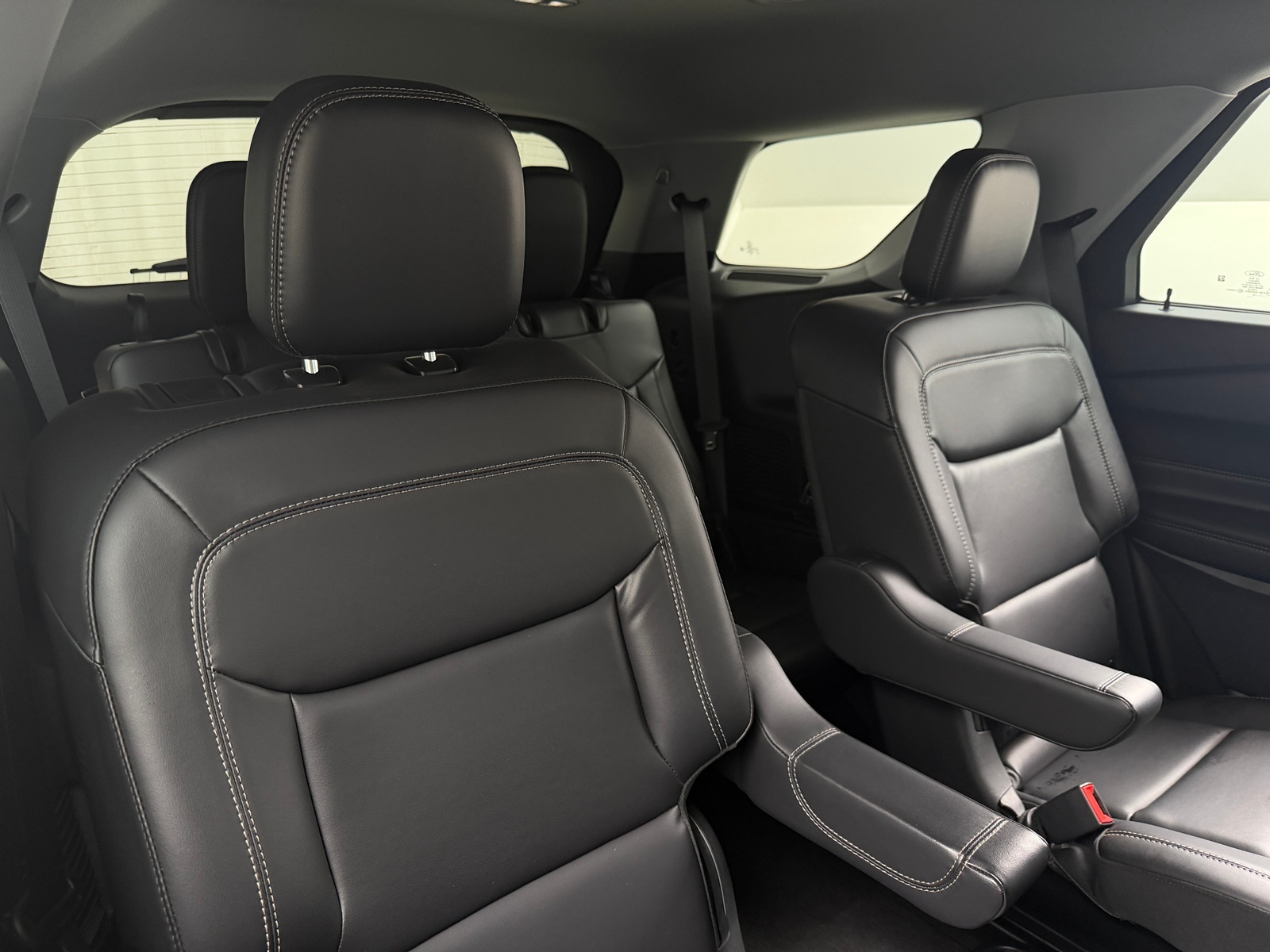 Thumbnail: 2021 Ford Explorer - 6