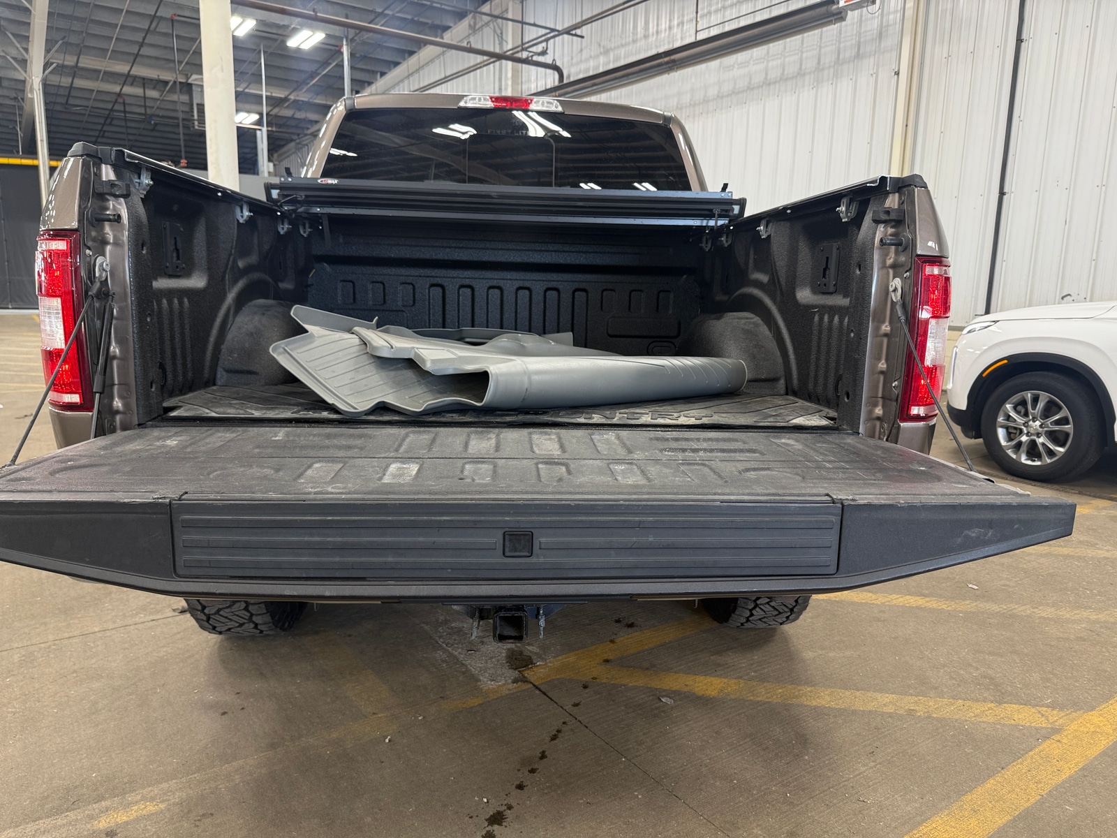 Thumbnail: 2020 Ford Econoline - 7