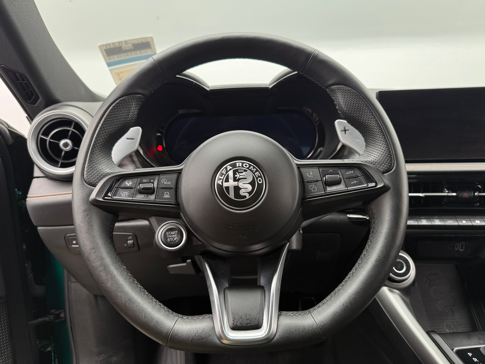 Thumbnail: 2025 Alfa Romeo Tonale - 4