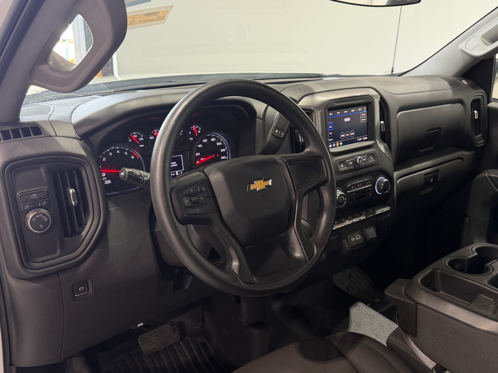 Thumbnail: 2025 Chevrolet Silverado 1500 - 3