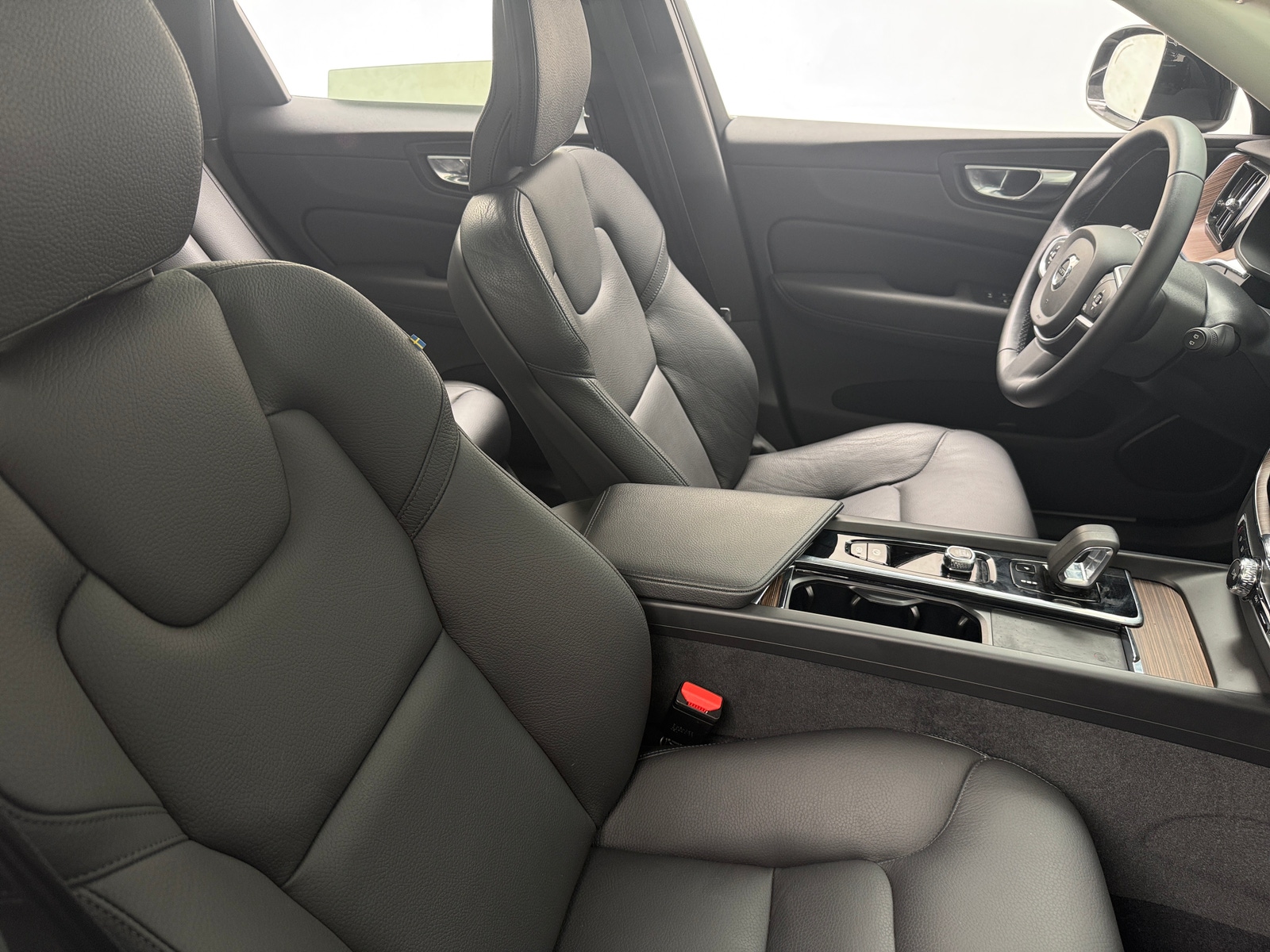 Thumbnail: 2022 Volvo XC60 - 2
