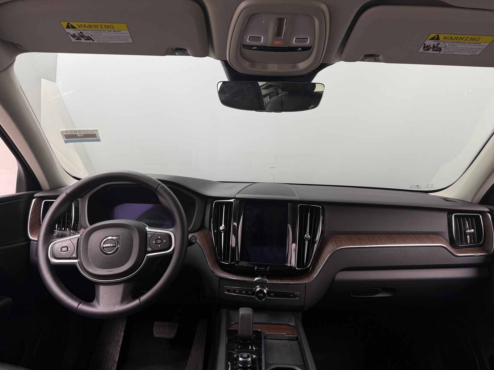 Thumbnail: 2022 Volvo XC60 - 3