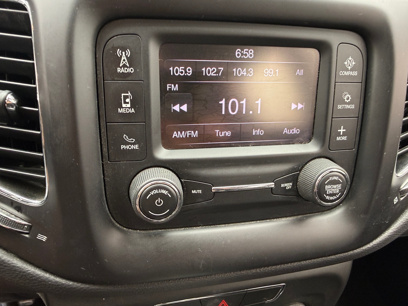 Thumbnail: 2018 Jeep Compass - 4