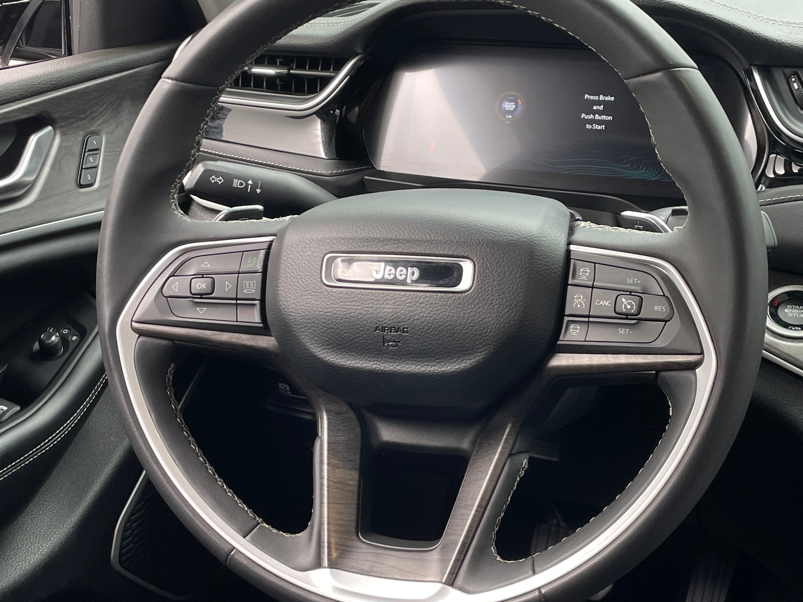 Thumbnail: 2023 Jeep Grand Cherokee - 4