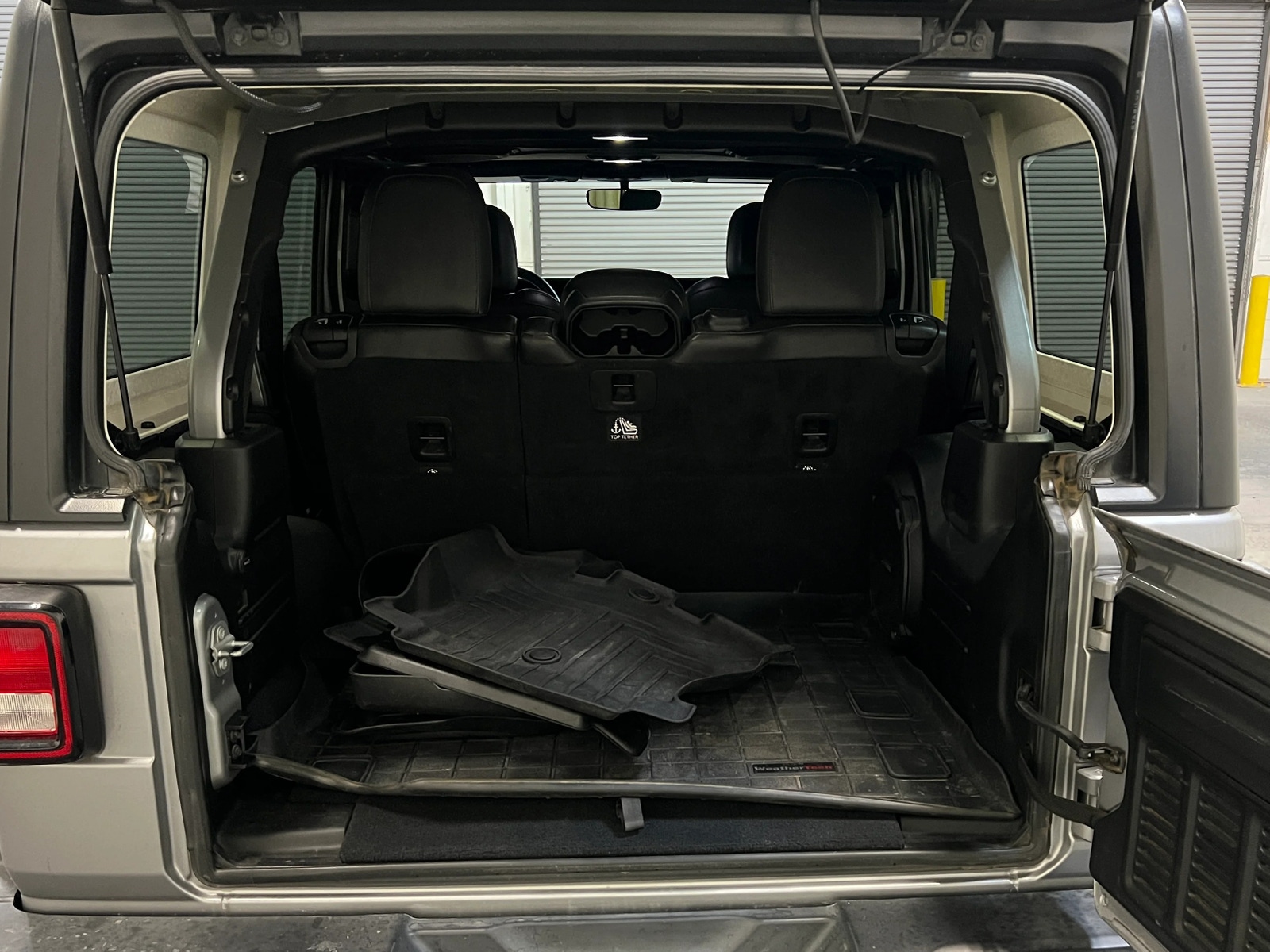 Thumbnail: 2018 Jeep Wrangler - 6