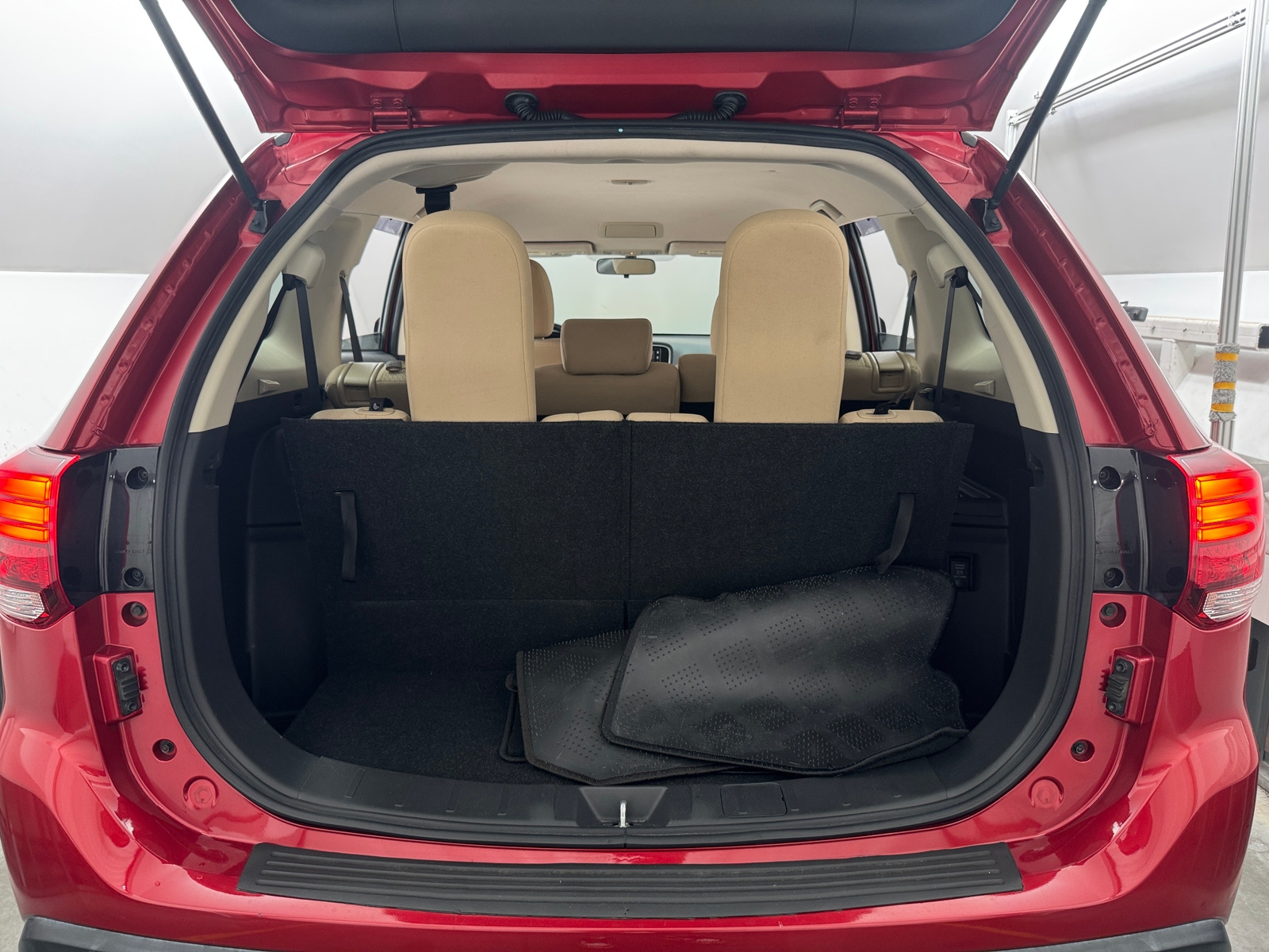 Thumbnail: 2018 Mitsubishi Outlander - 7