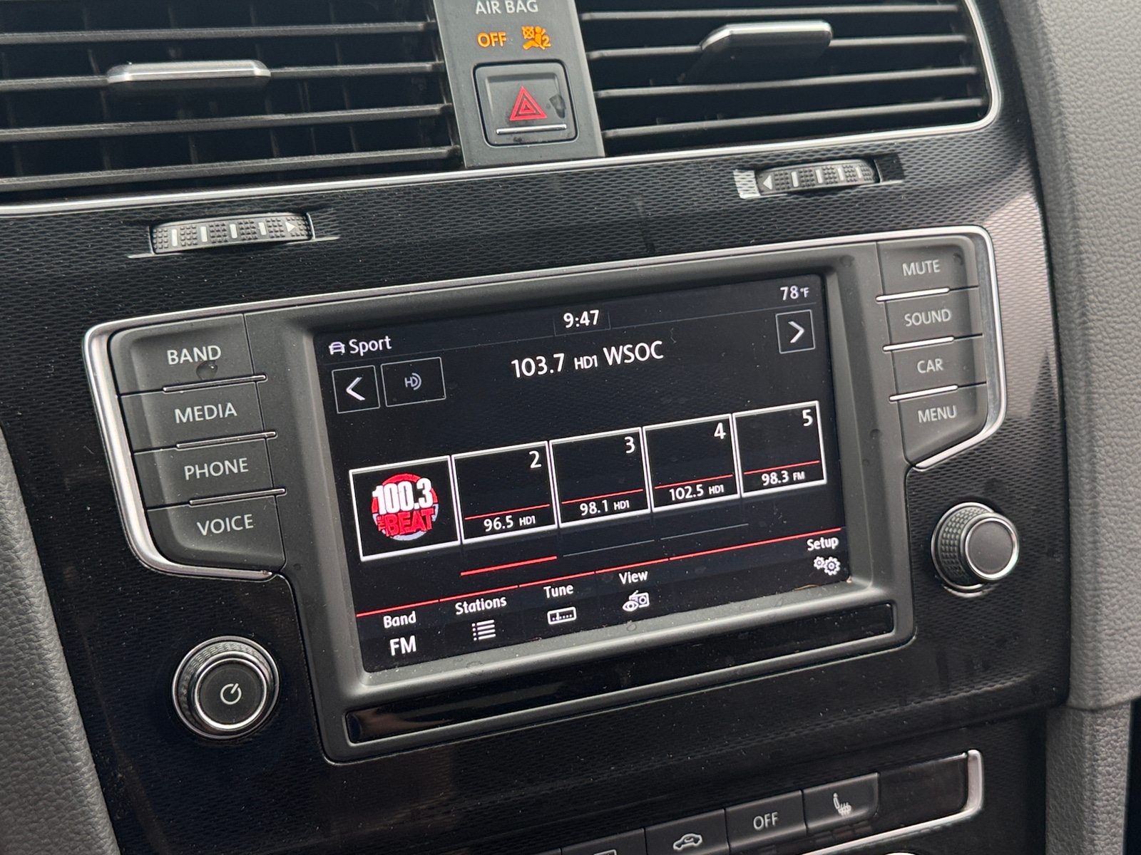 Thumbnail: 2016 Volkswagen Golf - 4