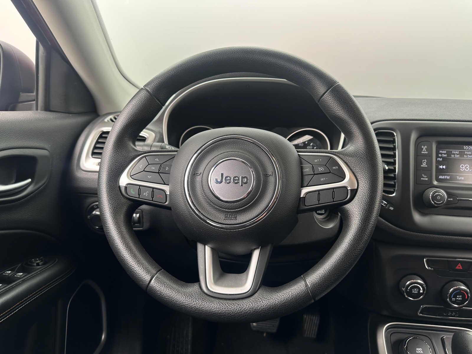 Thumbnail: 2017 Jeep Compass - 5
