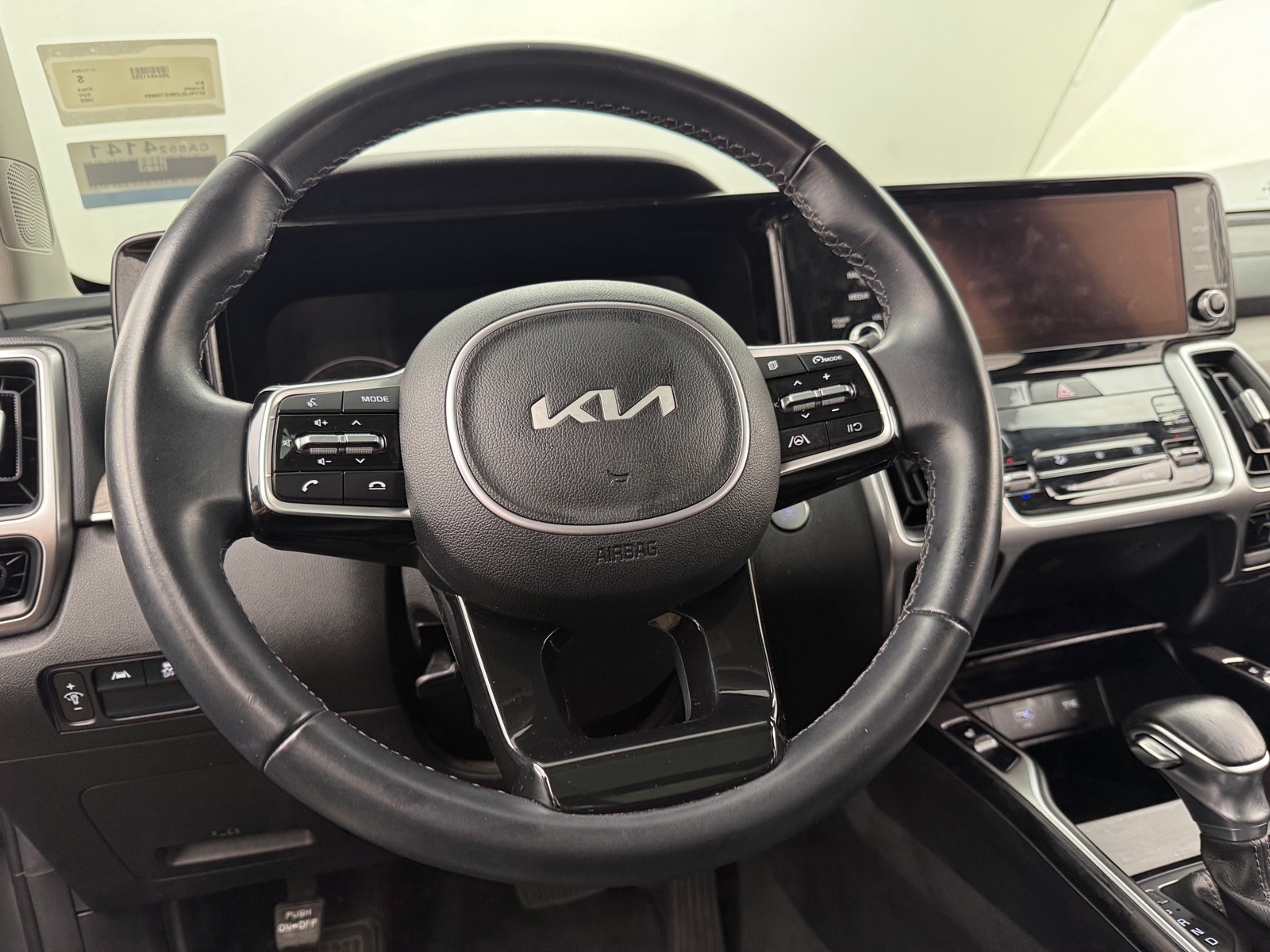 Thumbnail: 2022 Kia Sorento - 4