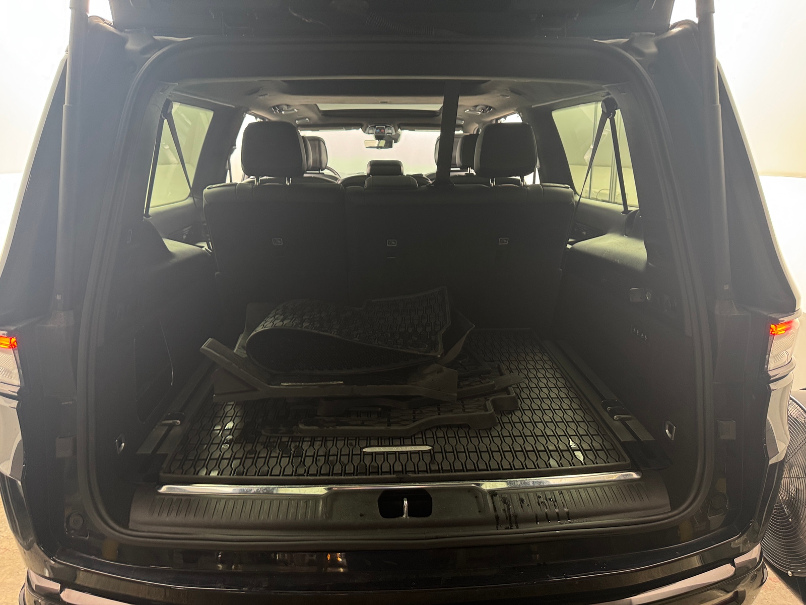Thumbnail: 2024 Jeep Grand Wagoneer L - 6