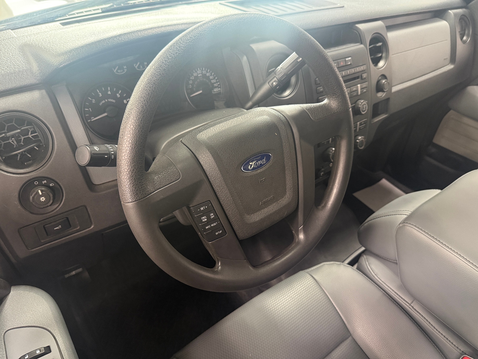 Thumbnail: 2011 Ford Econoline - 5