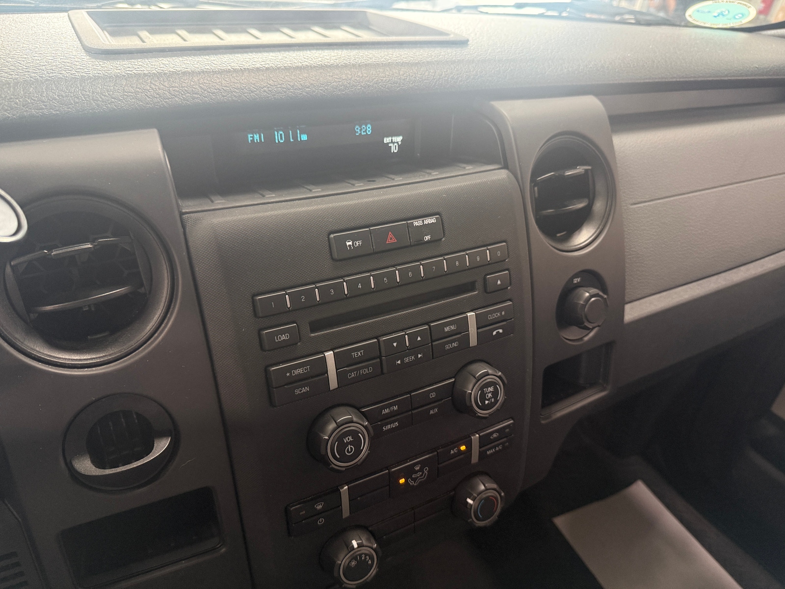 Thumbnail: 2011 Ford Econoline - 4