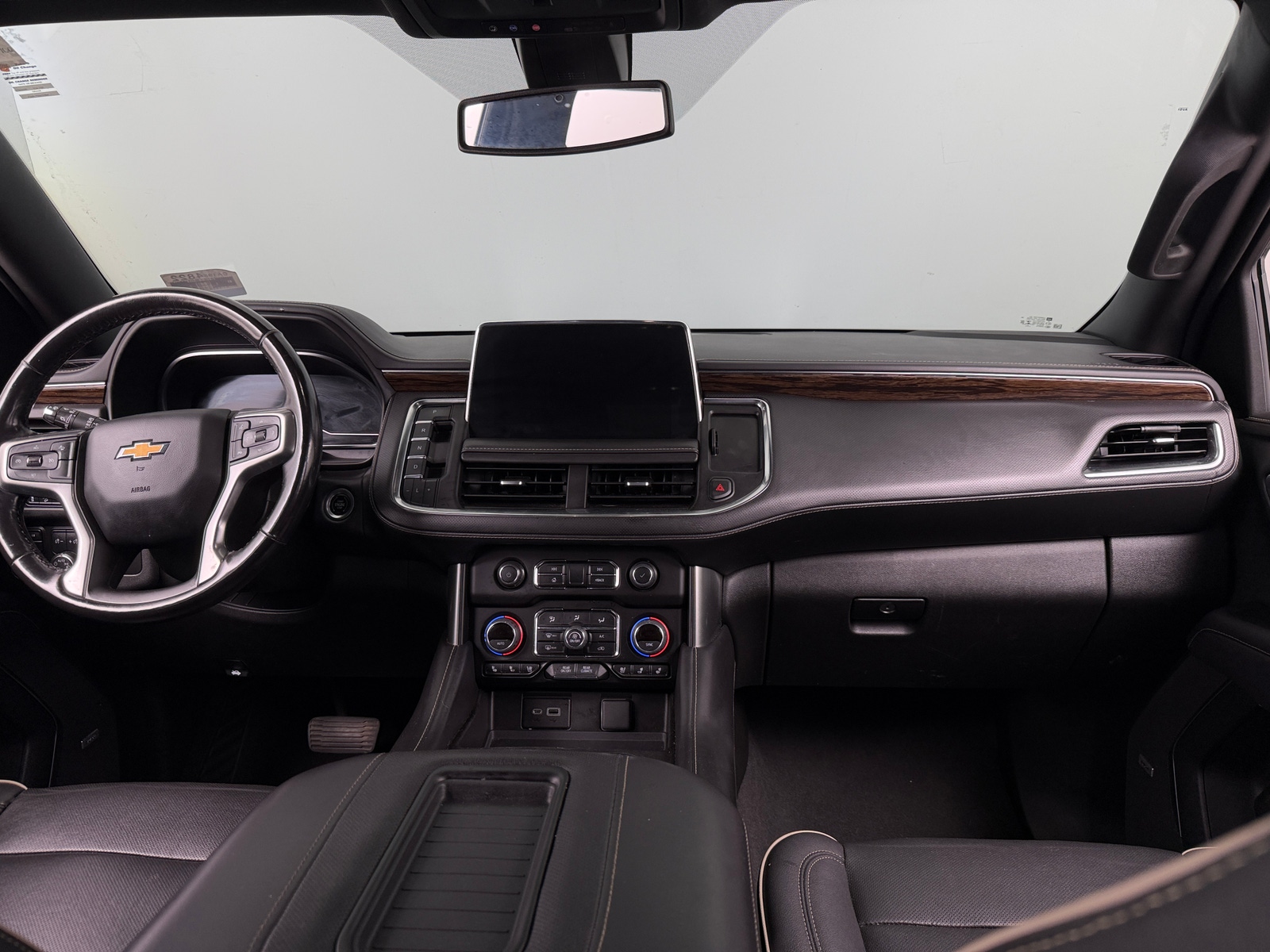 Thumbnail: 2022 Chevrolet Suburban - 3