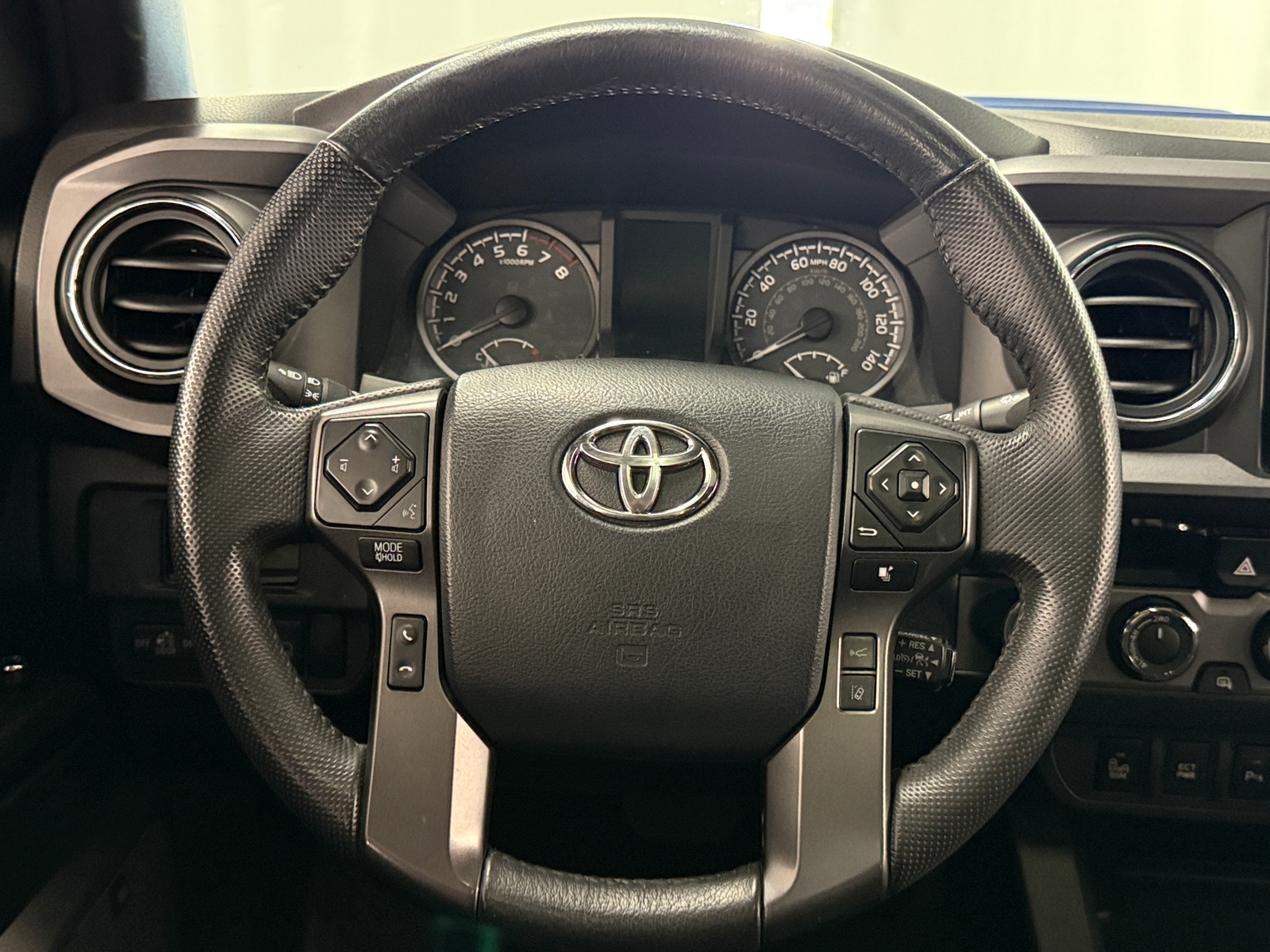 Thumbnail: 2018 Toyota Tacoma - 4