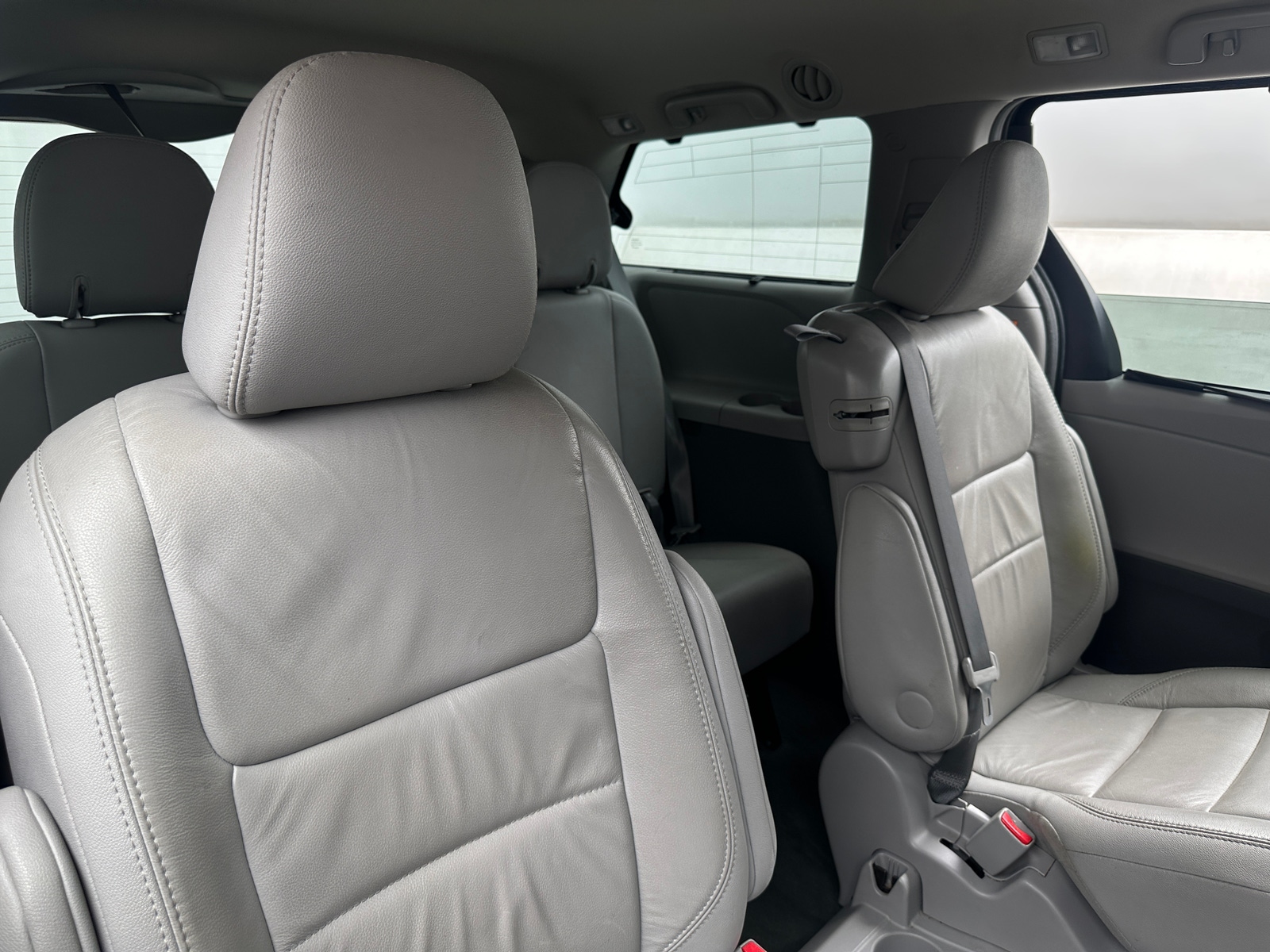 Thumbnail: 2017 Toyota Sienna - 5
