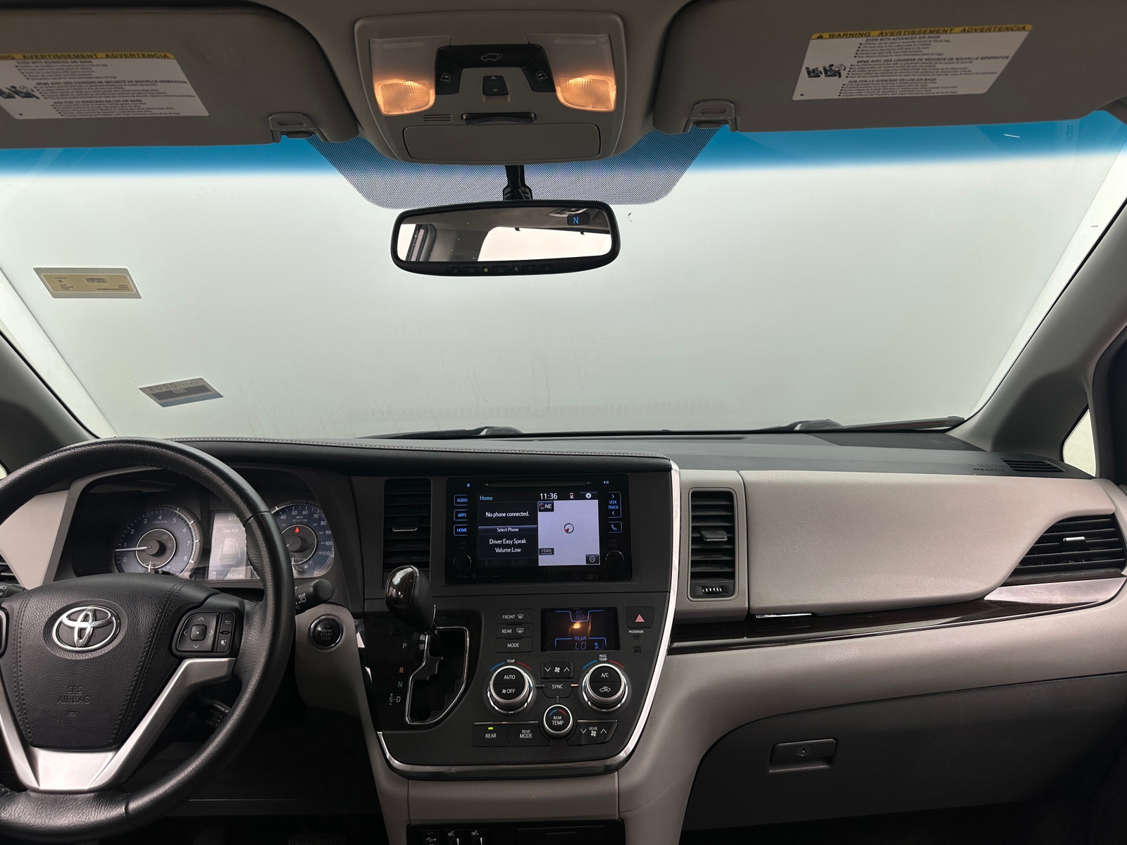 Thumbnail: 2017 Toyota Sienna - 2