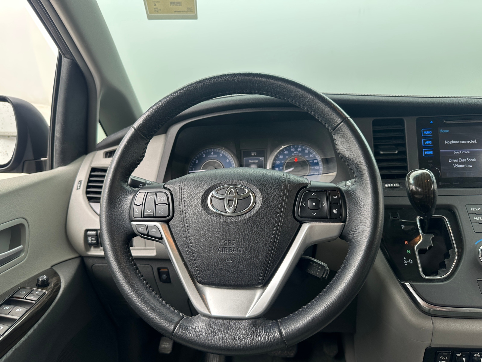 Thumbnail: 2017 Toyota Sienna - 4