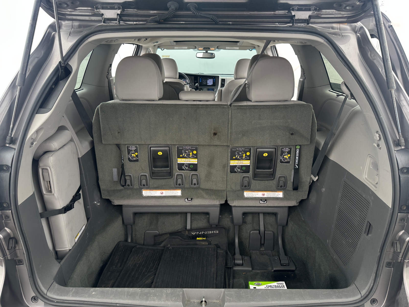 Thumbnail: 2017 Toyota Sienna - 6