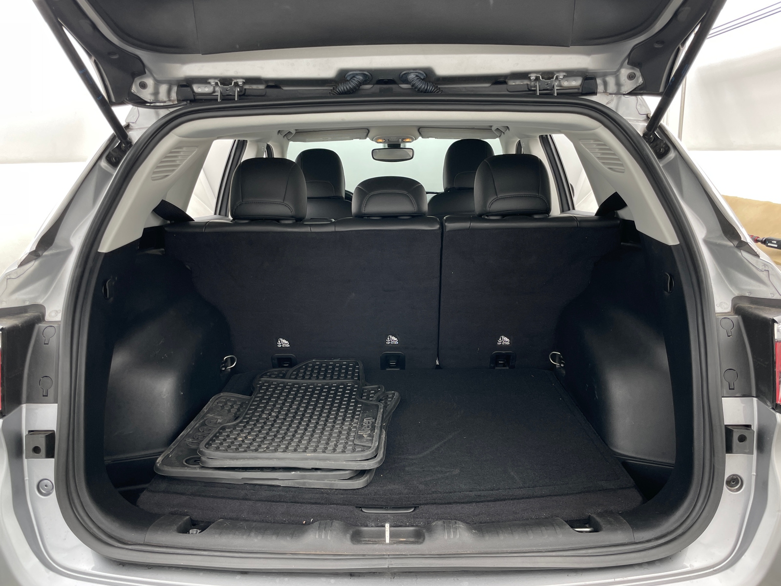Thumbnail: 2020 Jeep Compass - 7