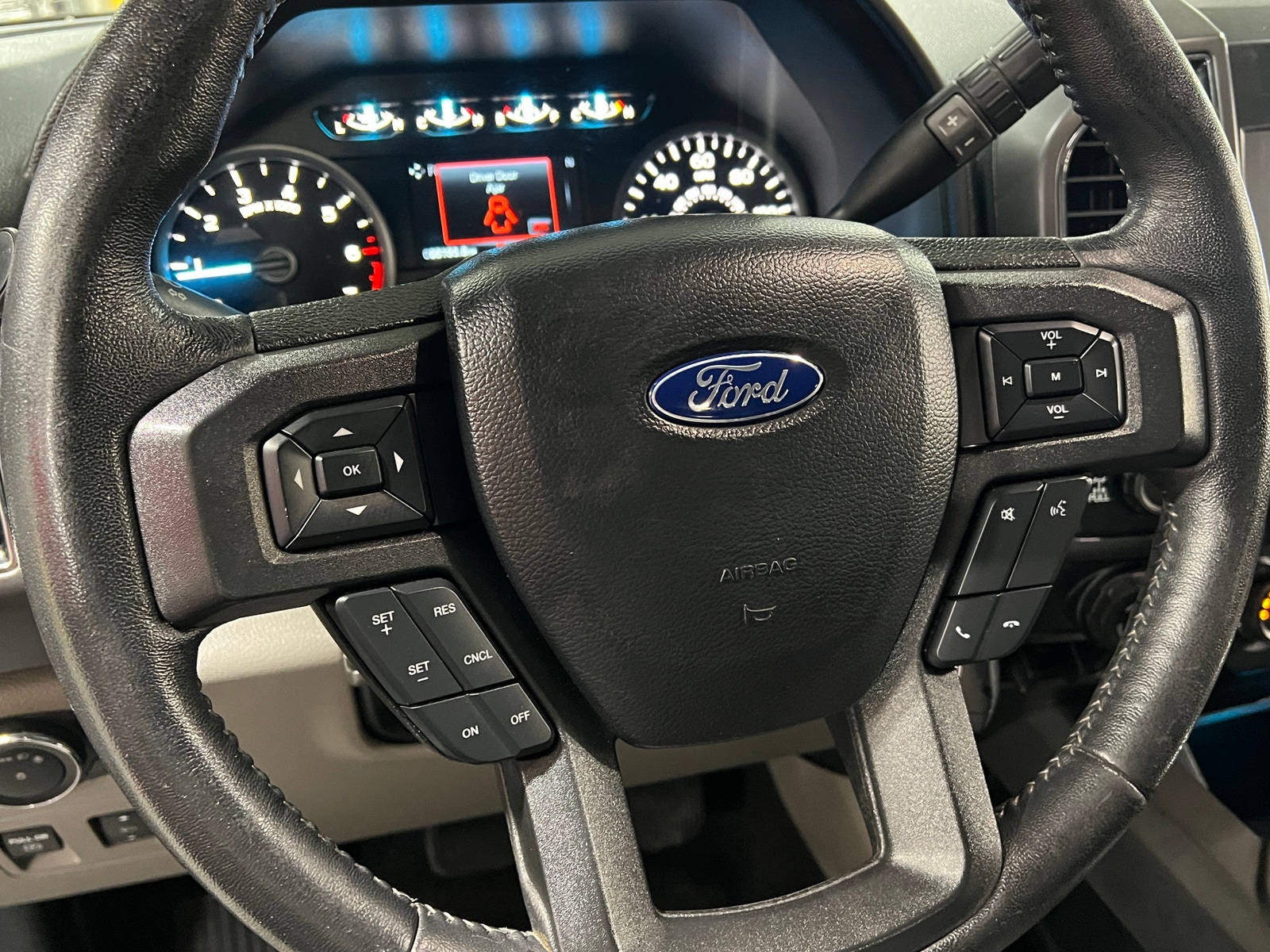 Thumbnail: 2020 Ford Econoline - 5
