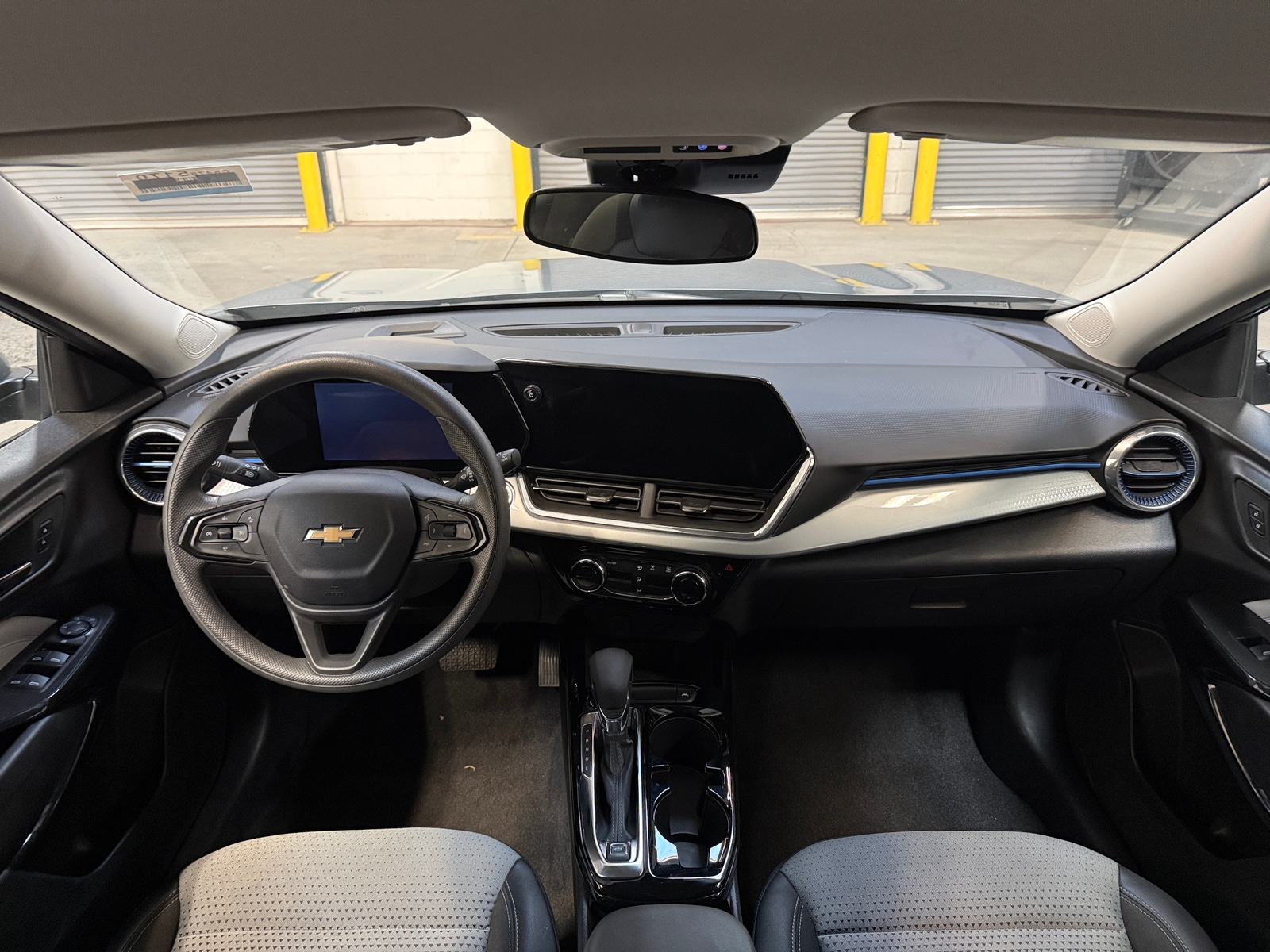 Thumbnail: 2025 Chevrolet Trax - 3