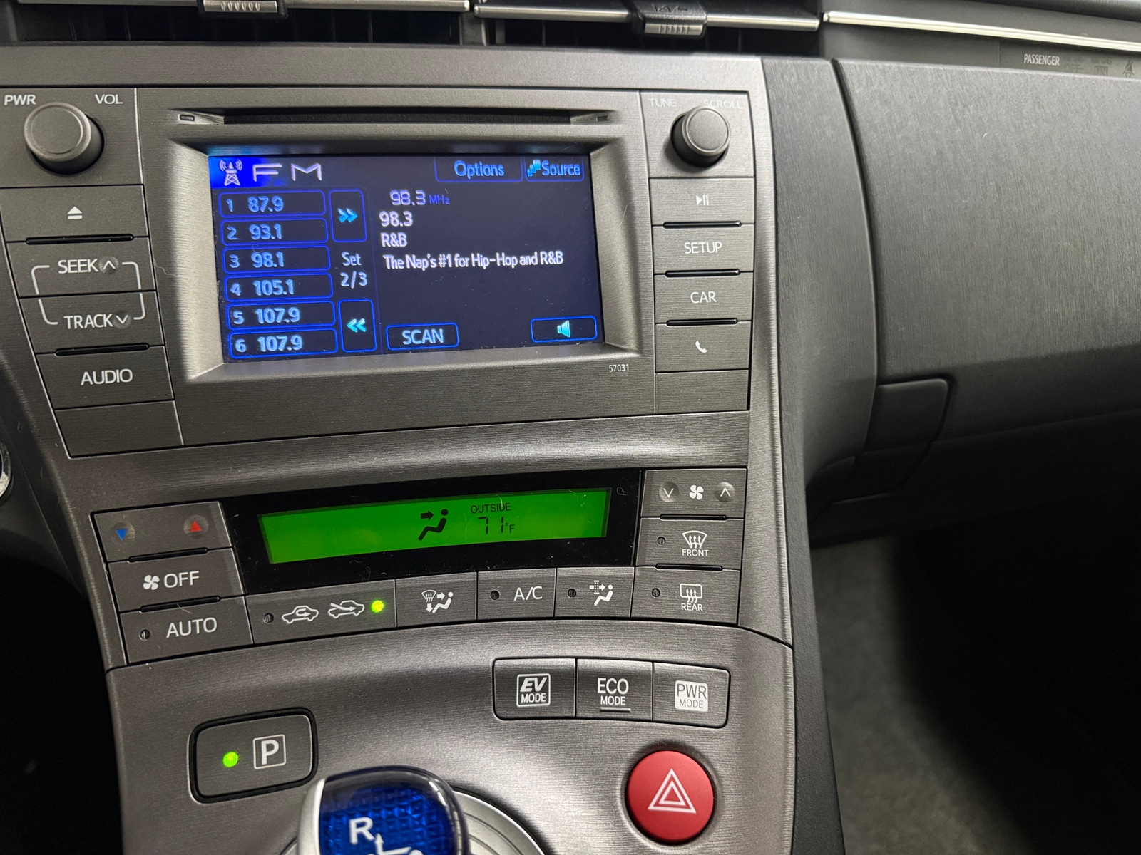 Thumbnail: 2013 Toyota Prius - 4
