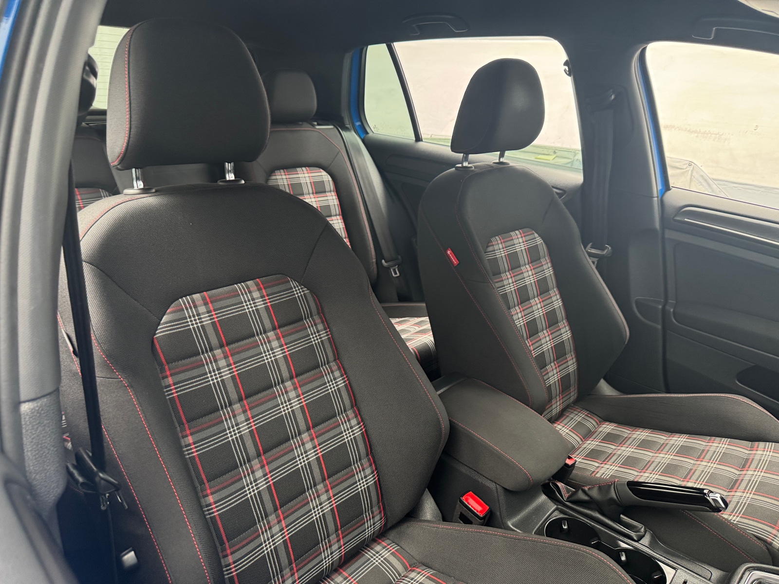 Thumbnail: 2019 Volkswagen Golf - 2