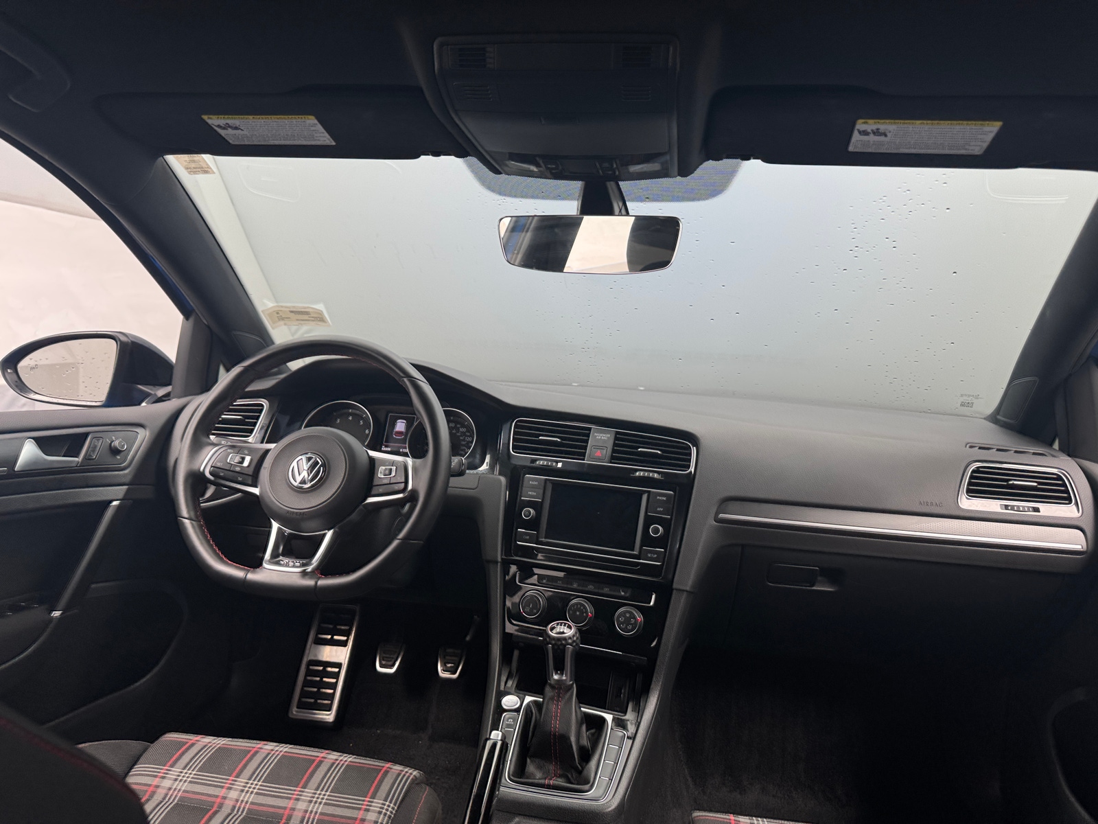 Thumbnail: 2019 Volkswagen Golf - 3