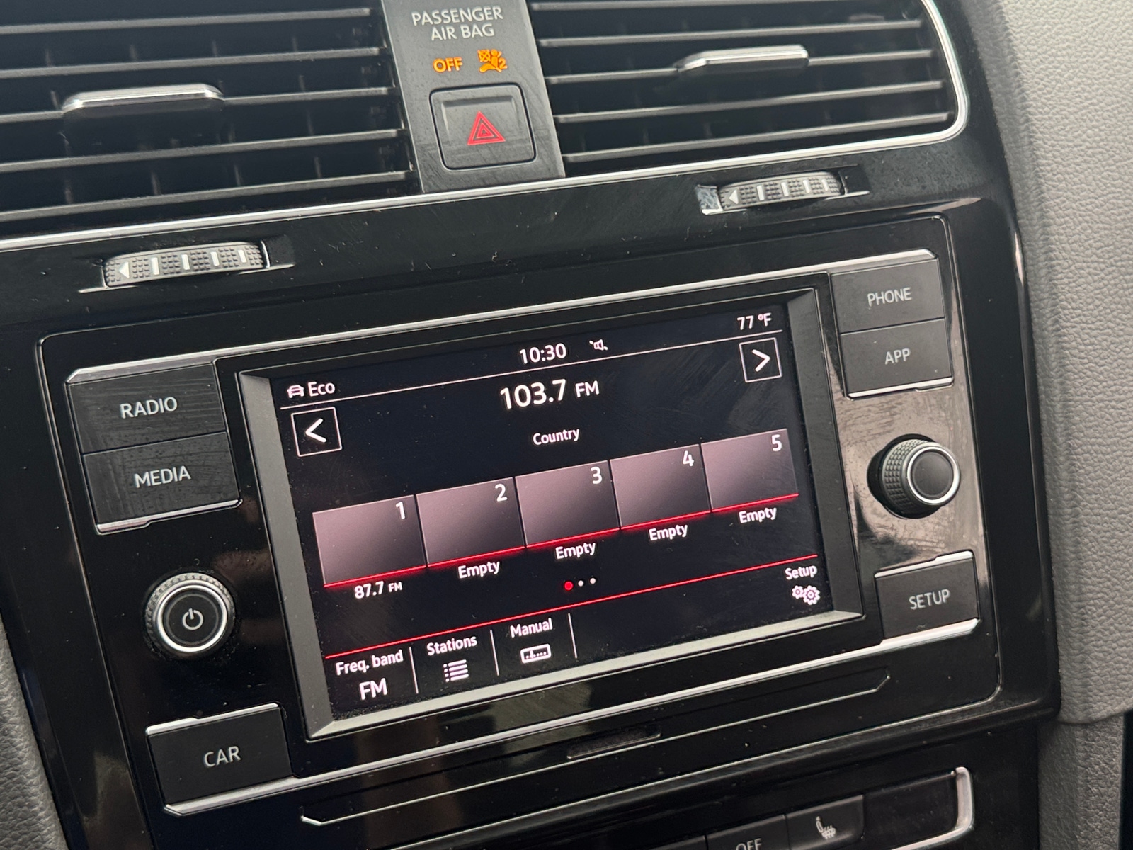 Thumbnail: 2019 Volkswagen Golf - 4