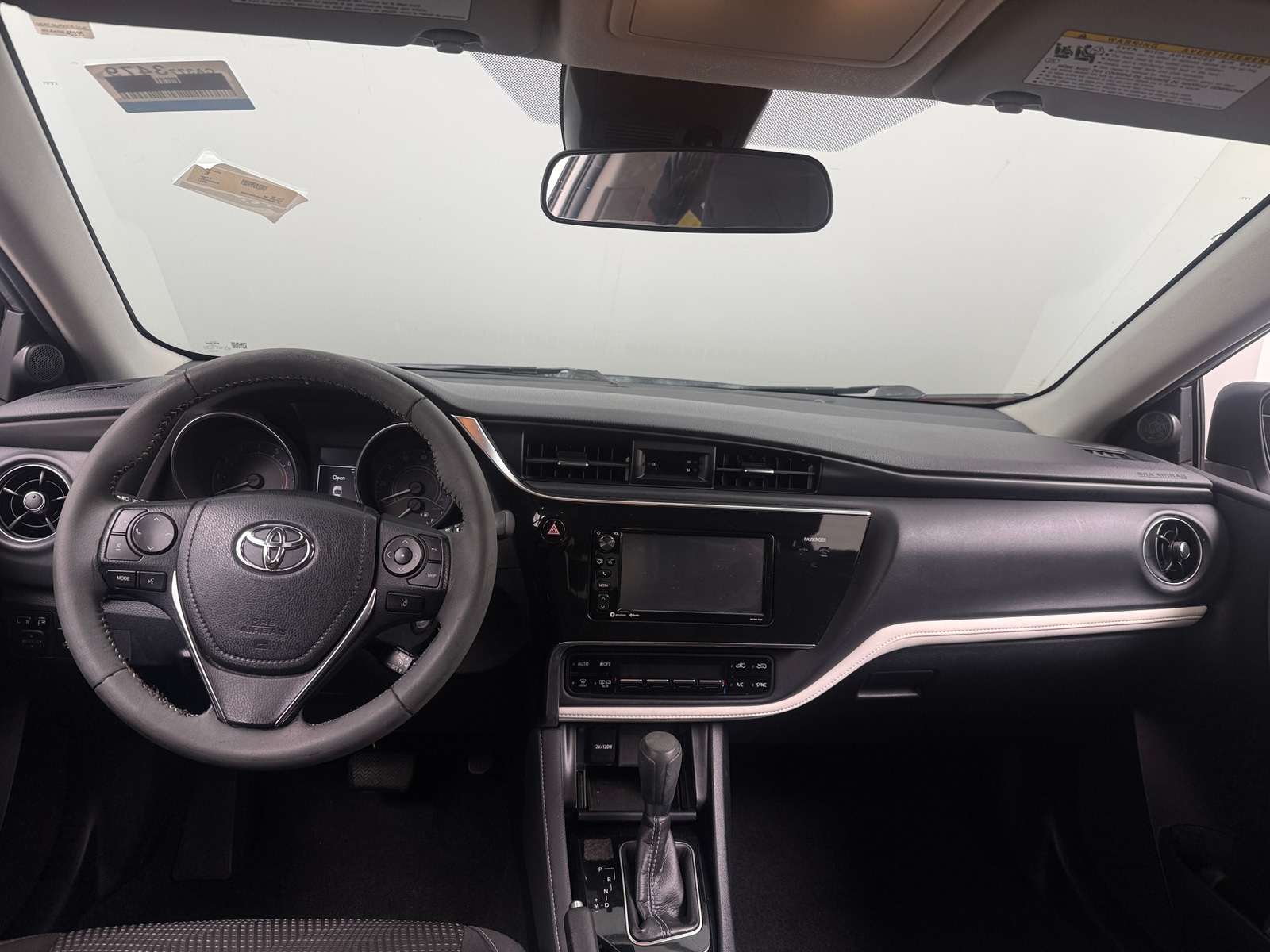 Thumbnail: 2017 Toyota Corolla iM - 3