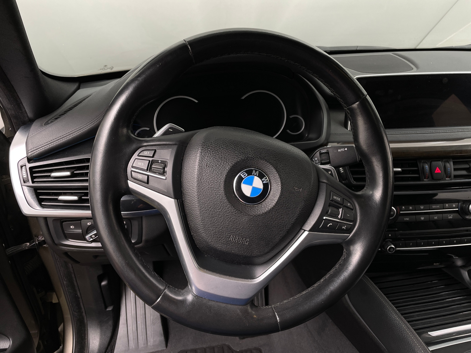 Thumbnail: 2017 BMW X6 - 4