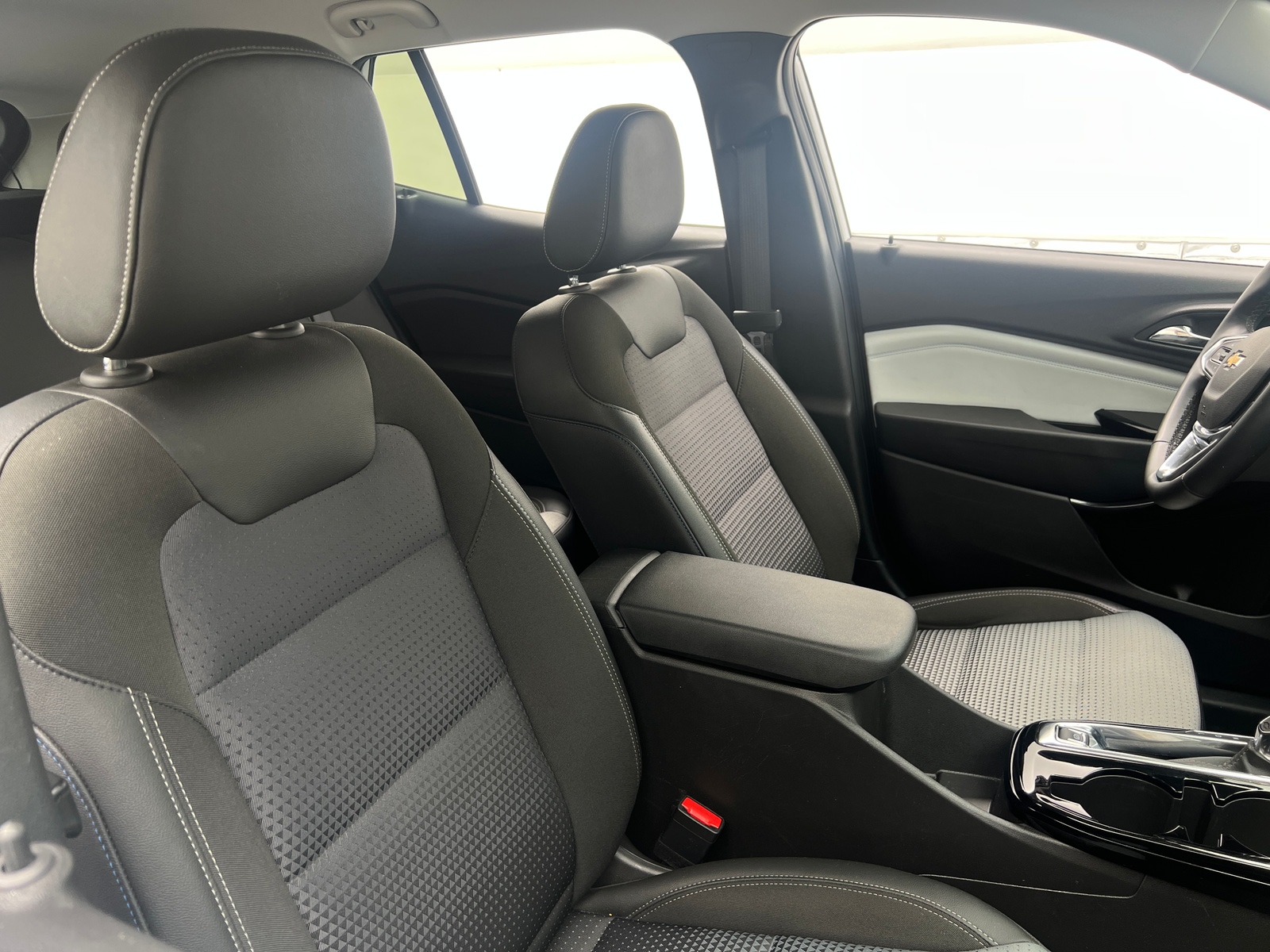 Thumbnail: 2025 Chevrolet Trax - 2
