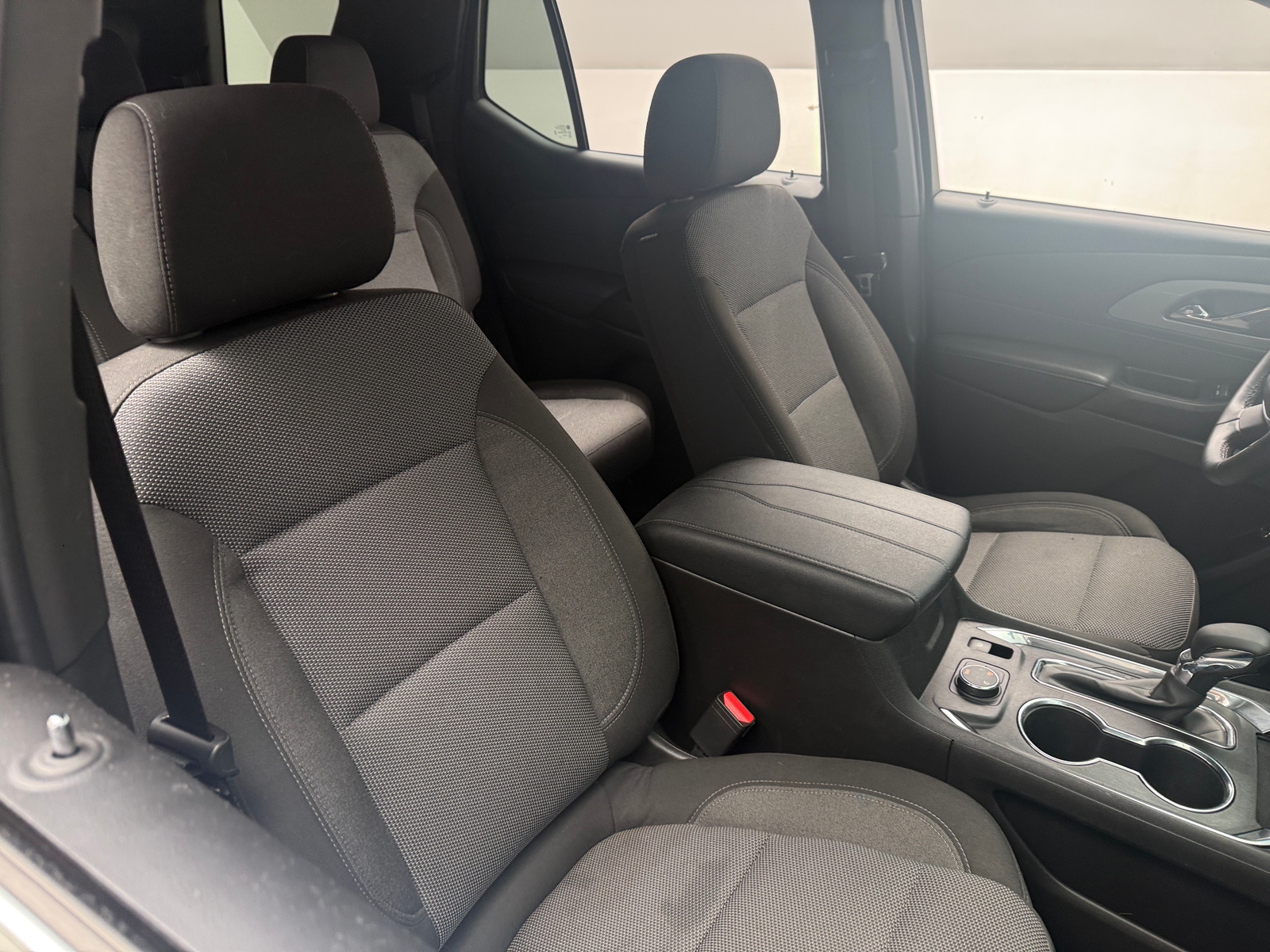 Thumbnail: 2023 Chevrolet Traverse - 2