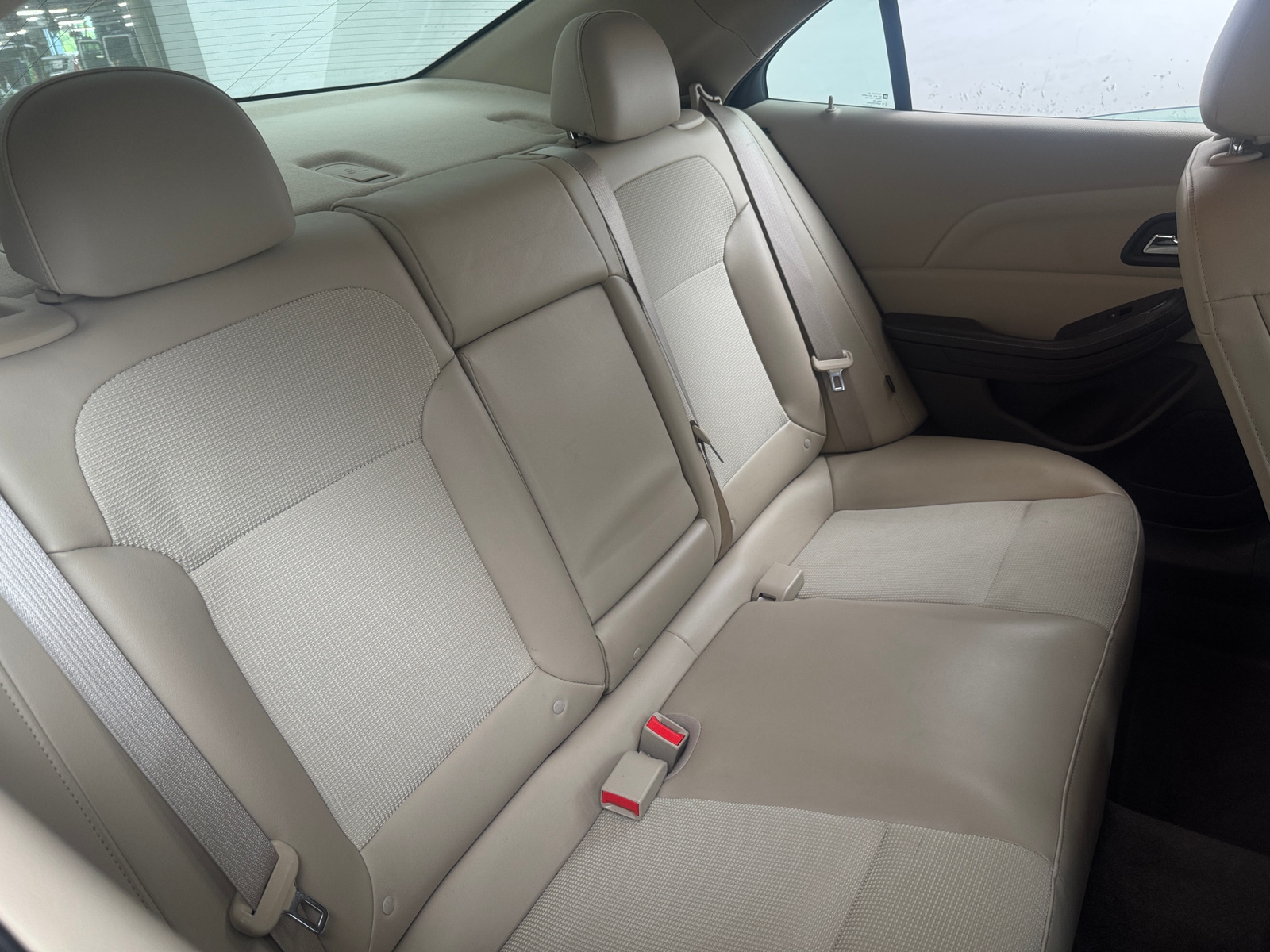 Thumbnail: 2015 Chevrolet Malibu - 6