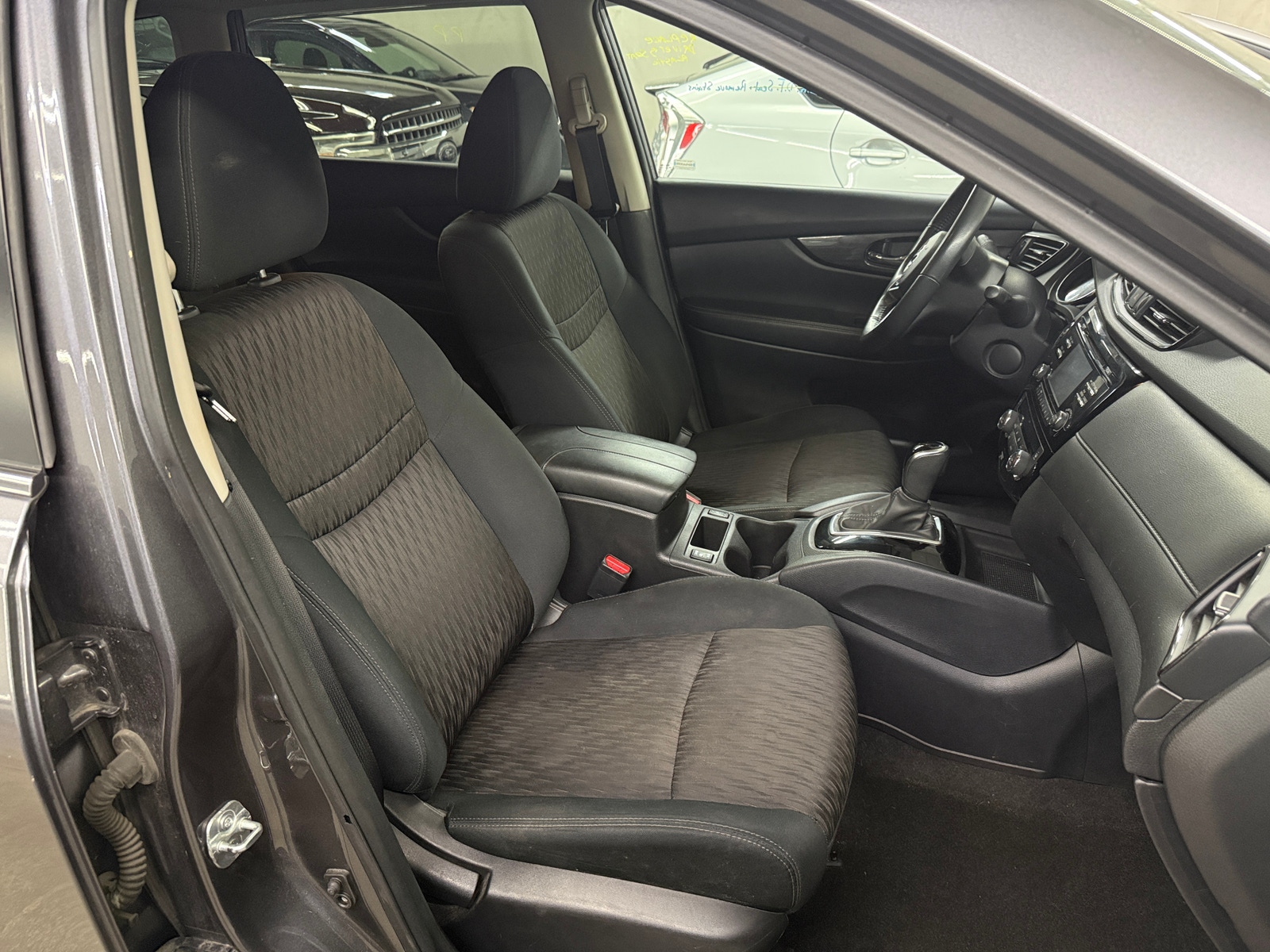 Thumbnail: 2017 Nissan Rogue - 2