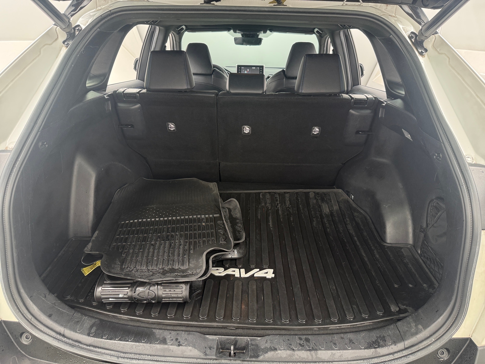 Thumbnail: 2021 Toyota RAV4 - 7