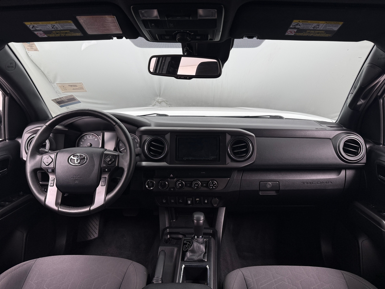 Thumbnail: 2019 Toyota Tacoma - 3